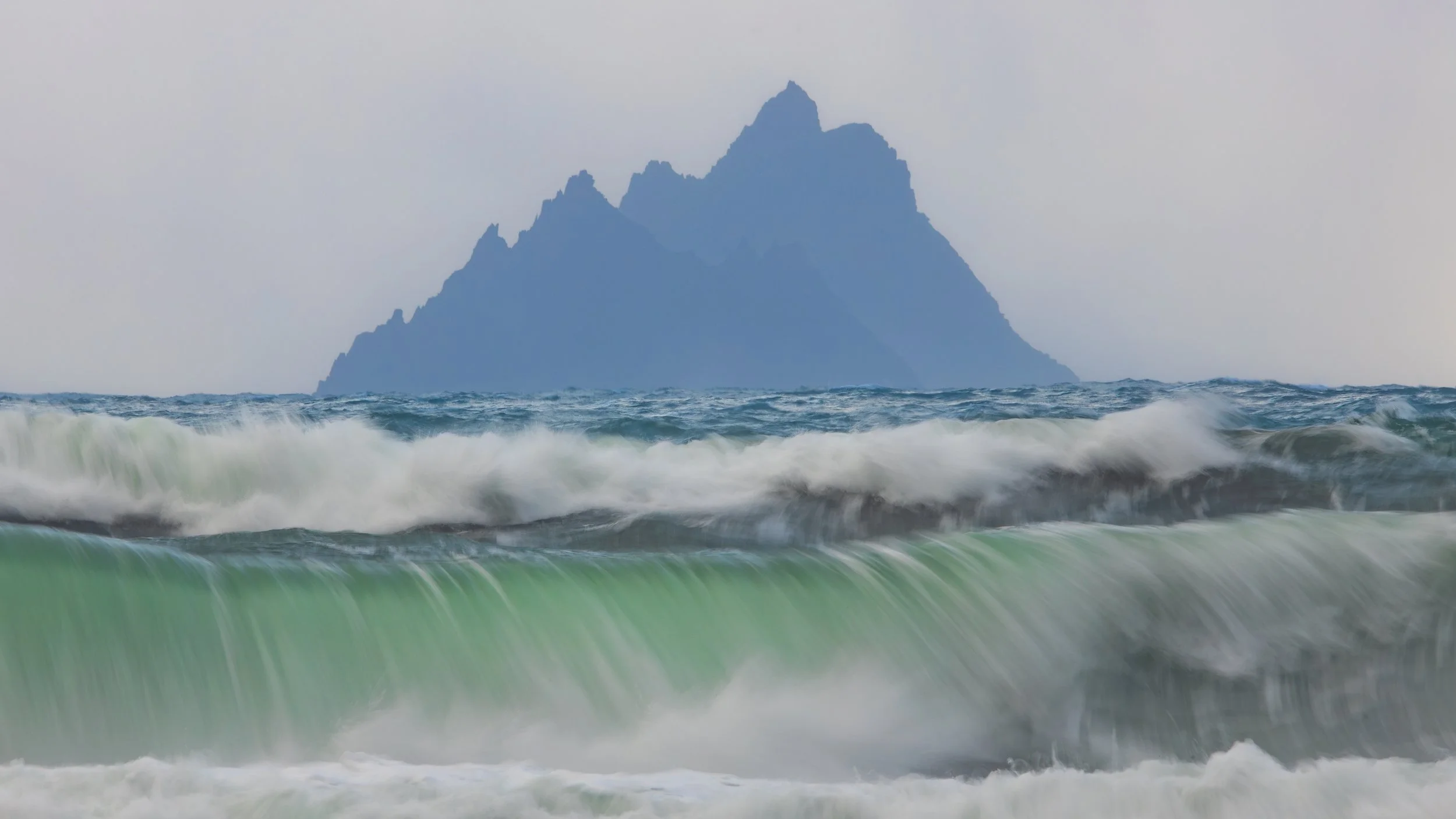 150-600 skellig waves-35.jpg
