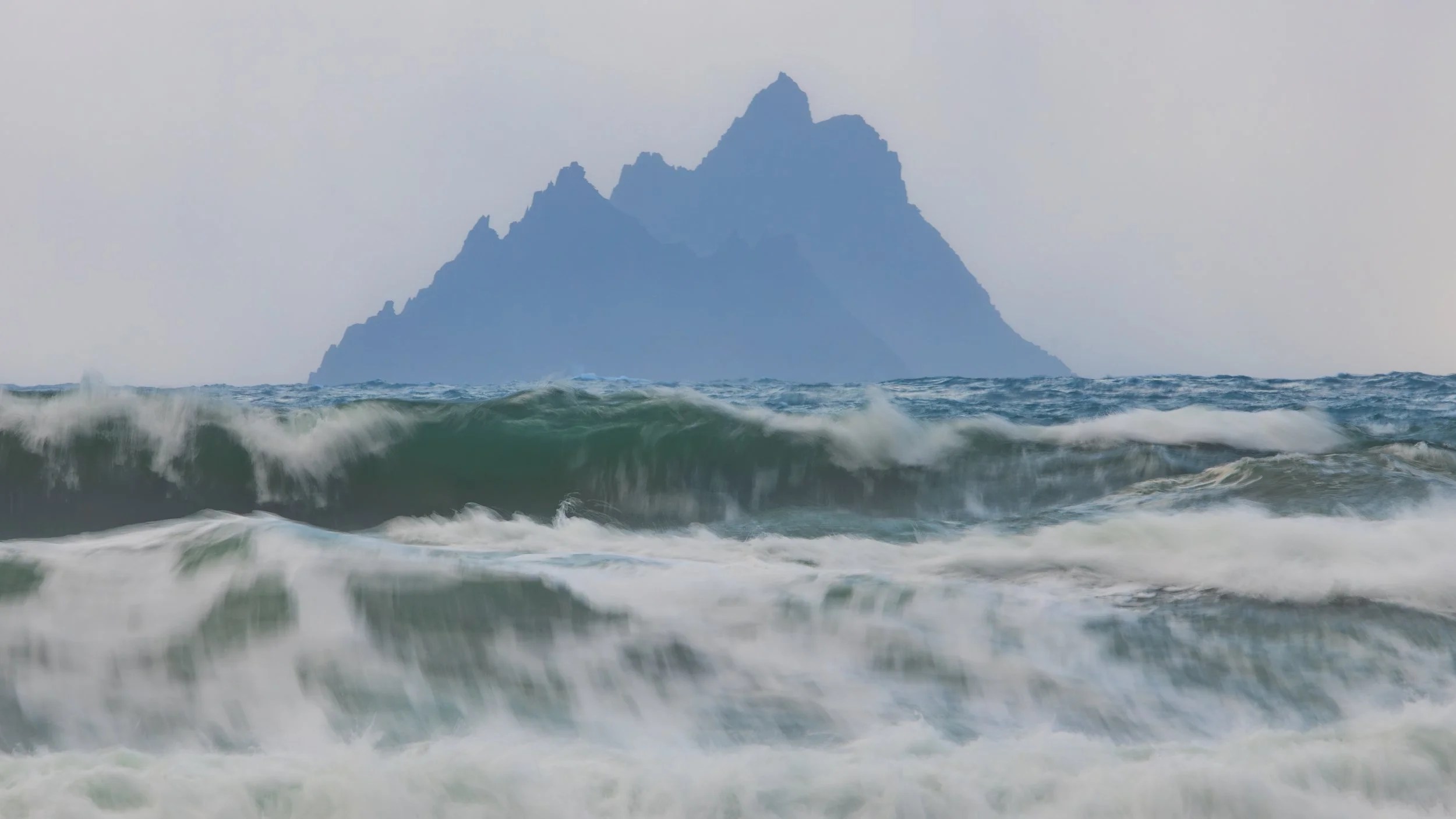 150-600 skellig waves-31.jpg