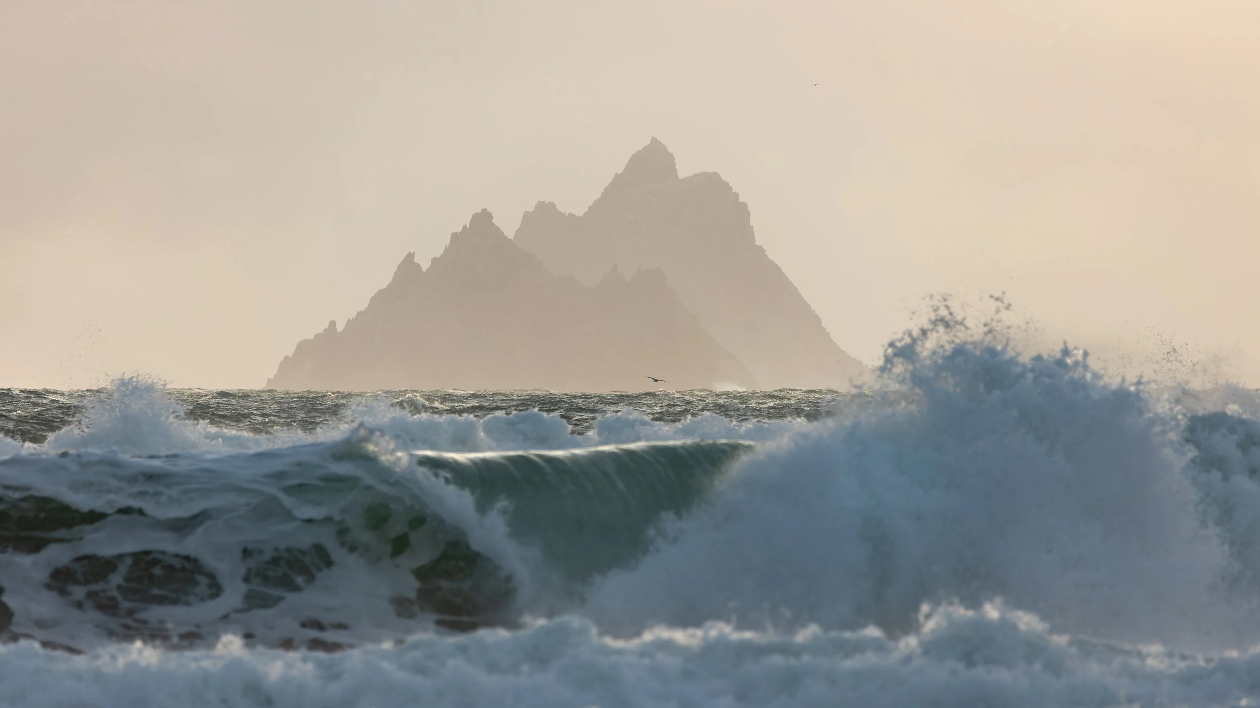 150-600 skellig waves-18.jpg