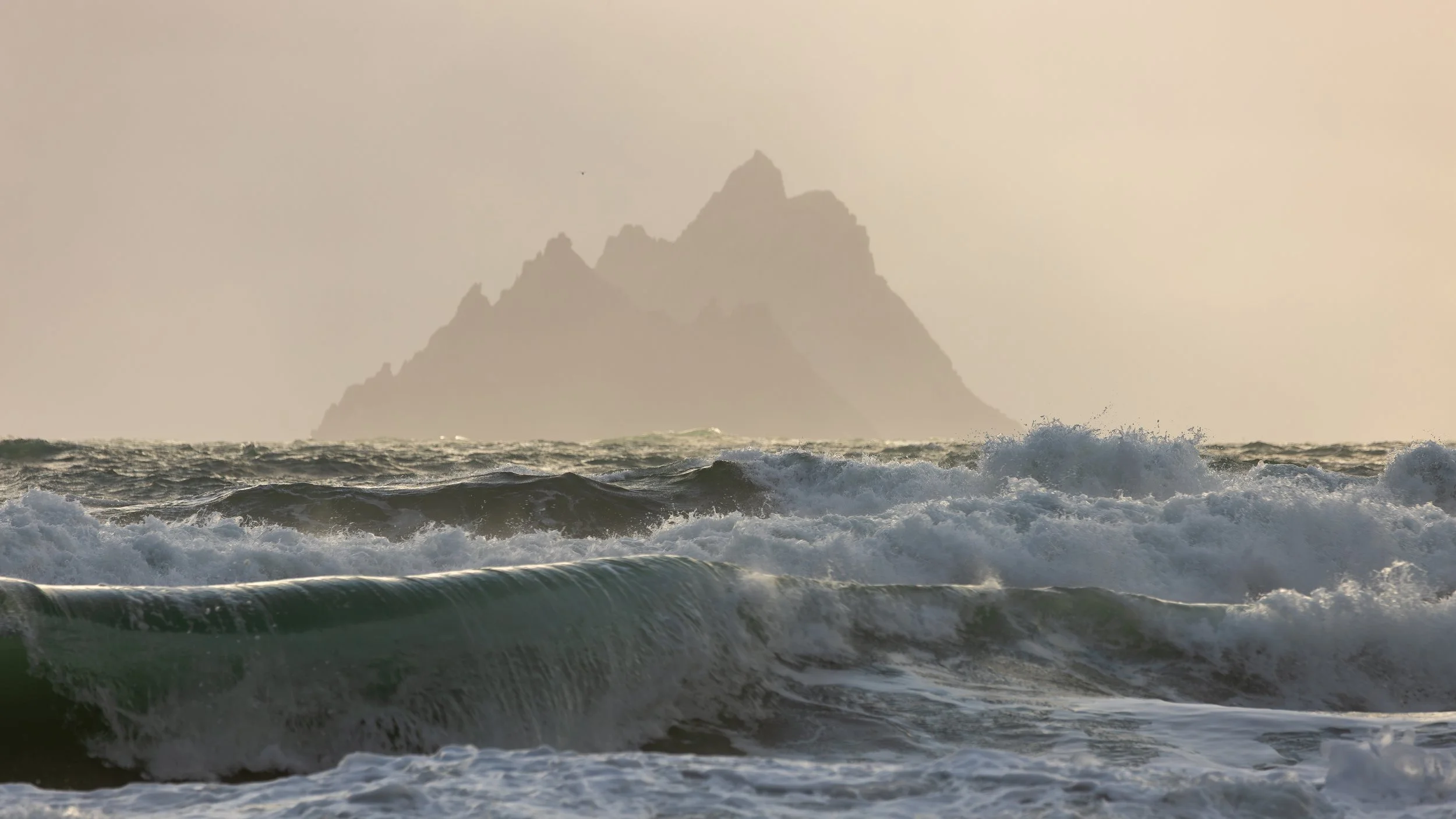 150-600 skellig waves-19.jpg