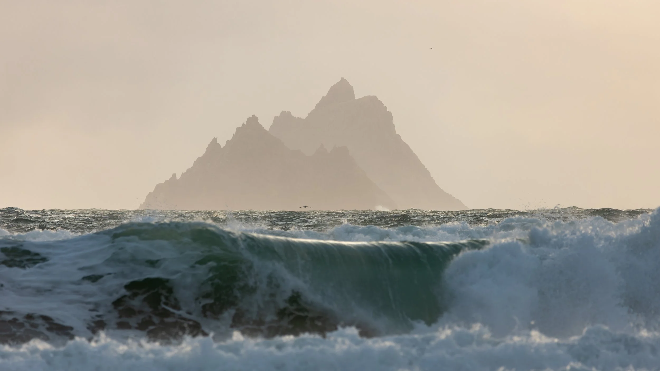 150-600 skellig waves-17.jpg