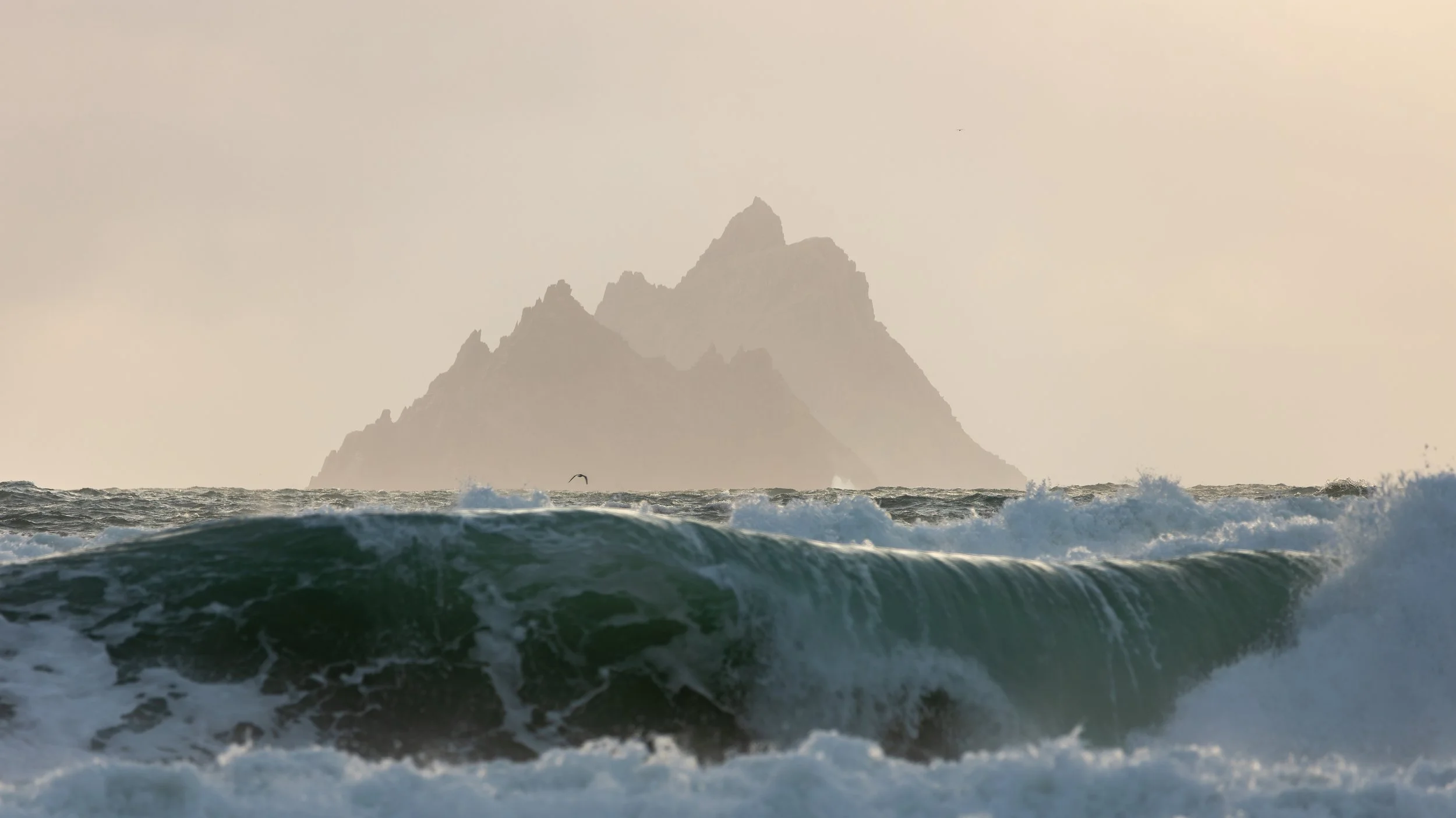 150-600 skellig waves-16.jpg