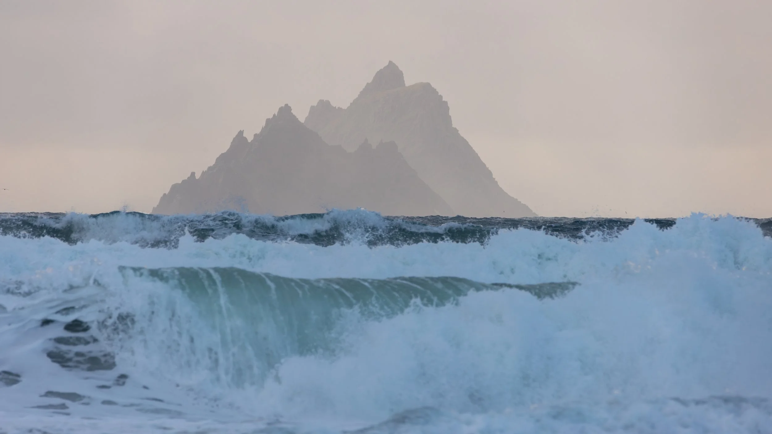 150-600 skellig waves-13.jpg