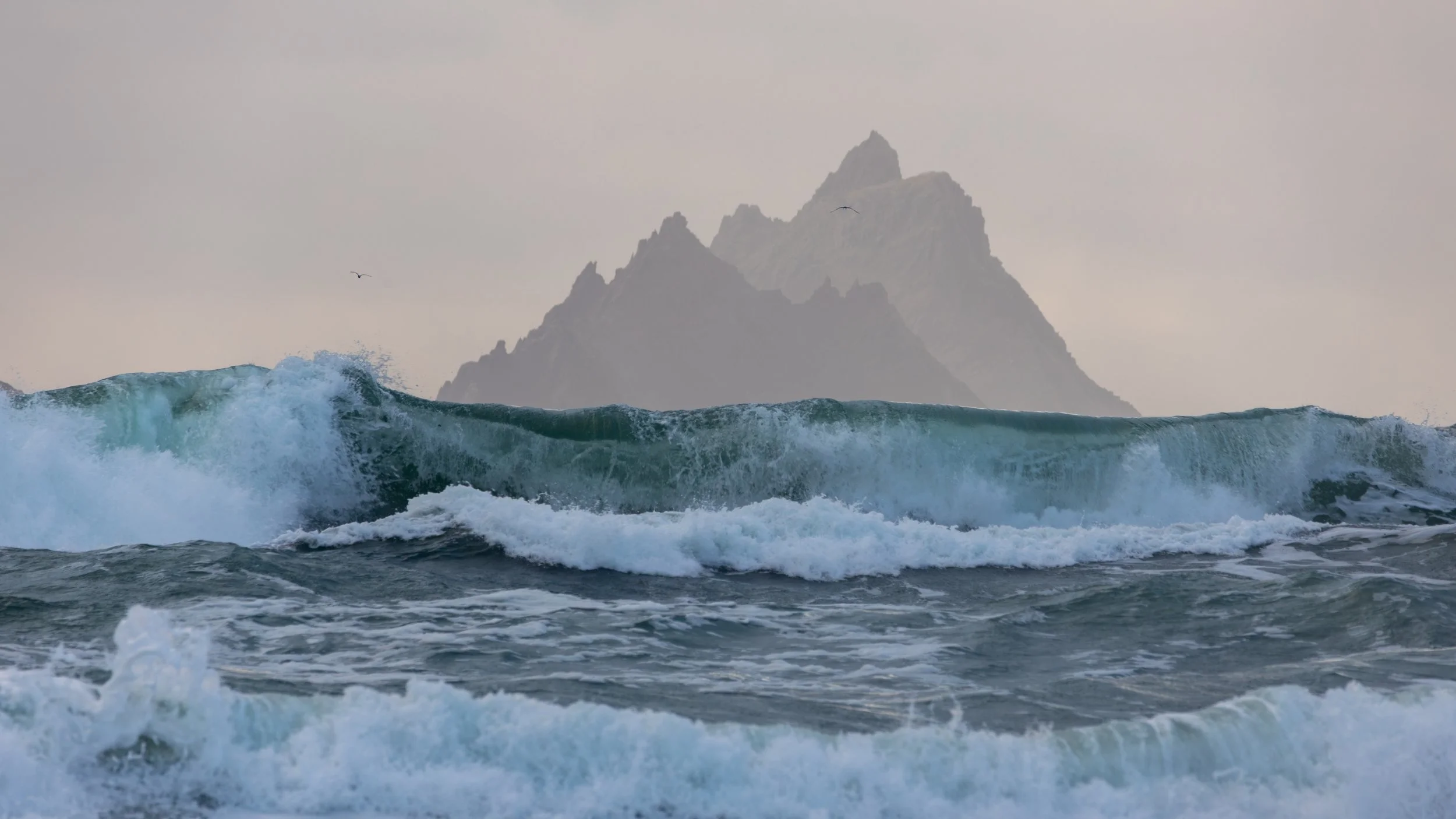 150-600 skellig waves-11.jpg