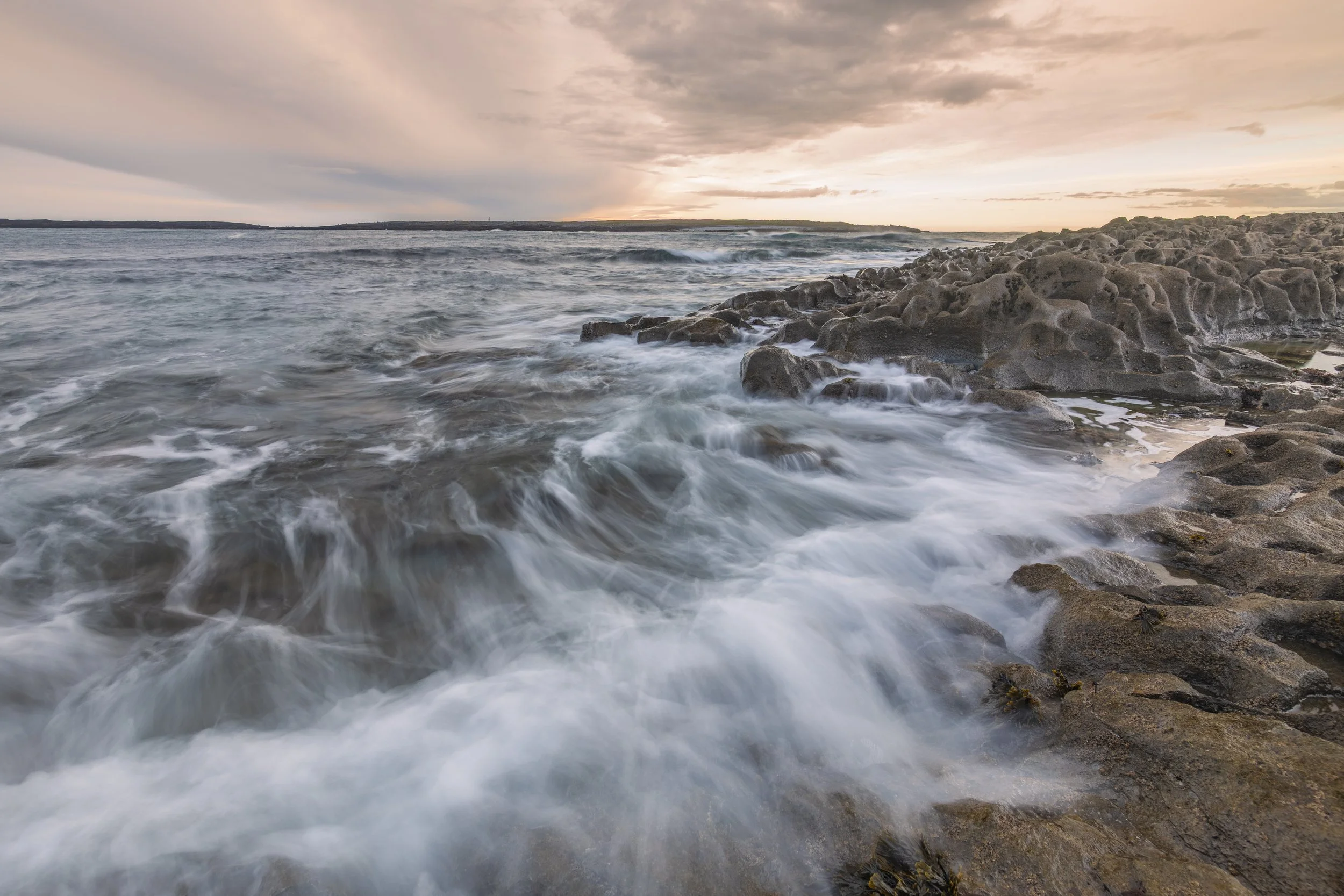 Inis Mor Eeragh Lighthouse-4.jpg