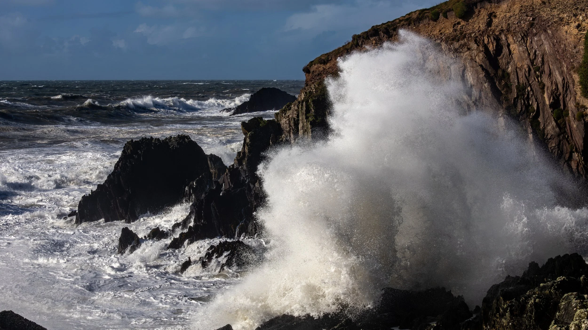 ballycotton cliff waves-10.jpg