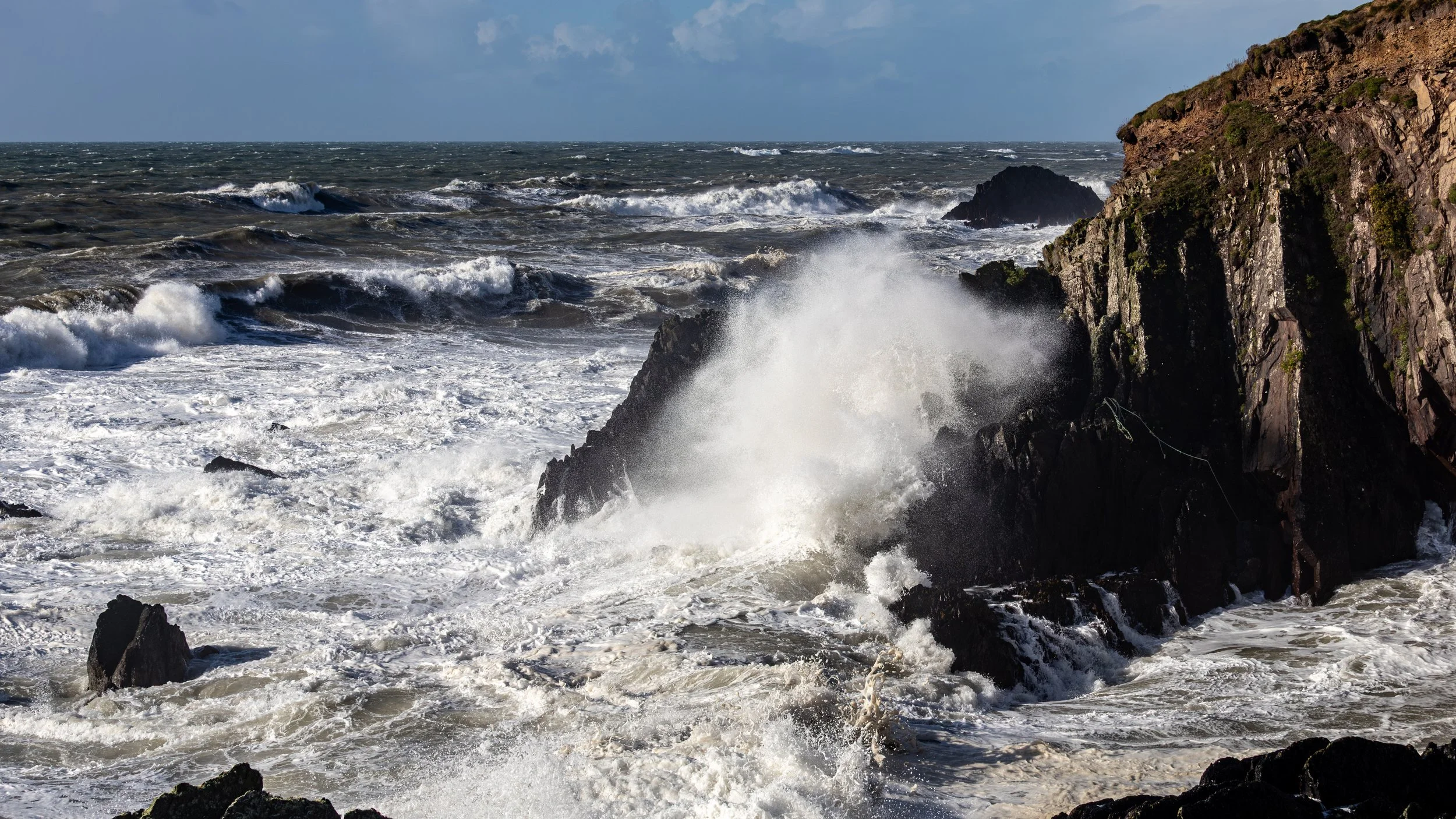 ballycotton cliff waves-13.jpg
