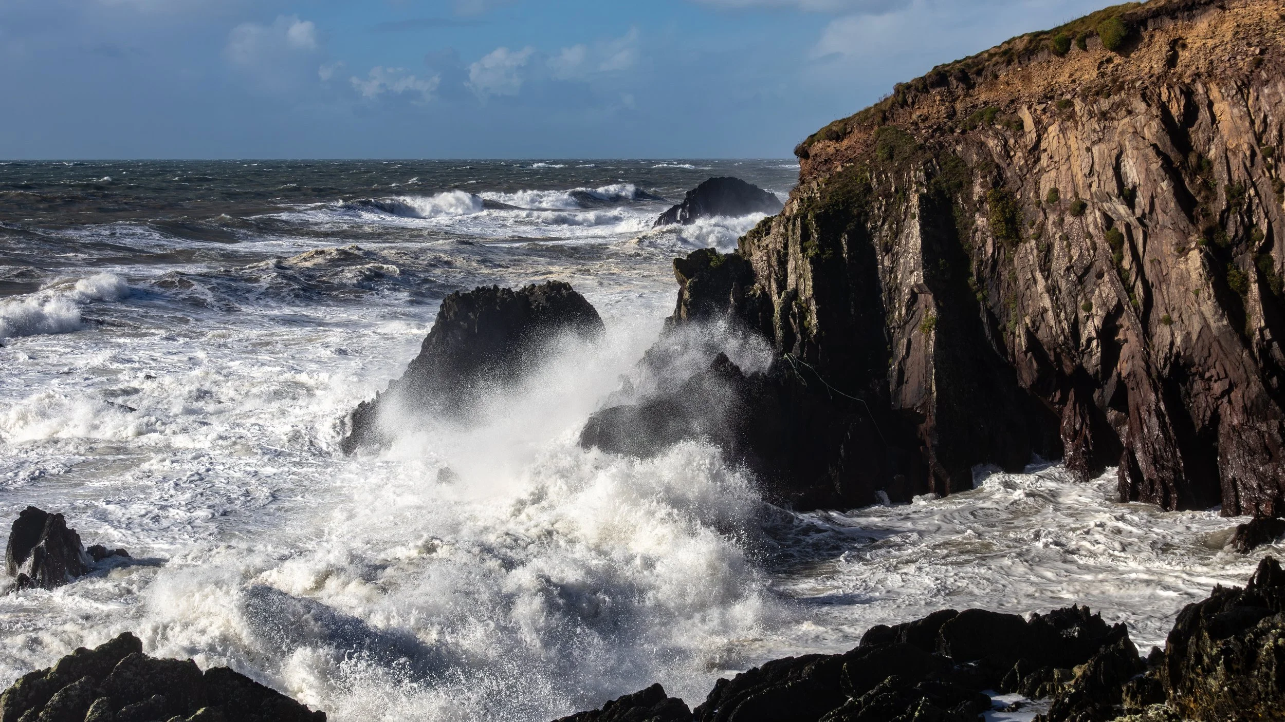ballycotton cliff waves-18.jpg