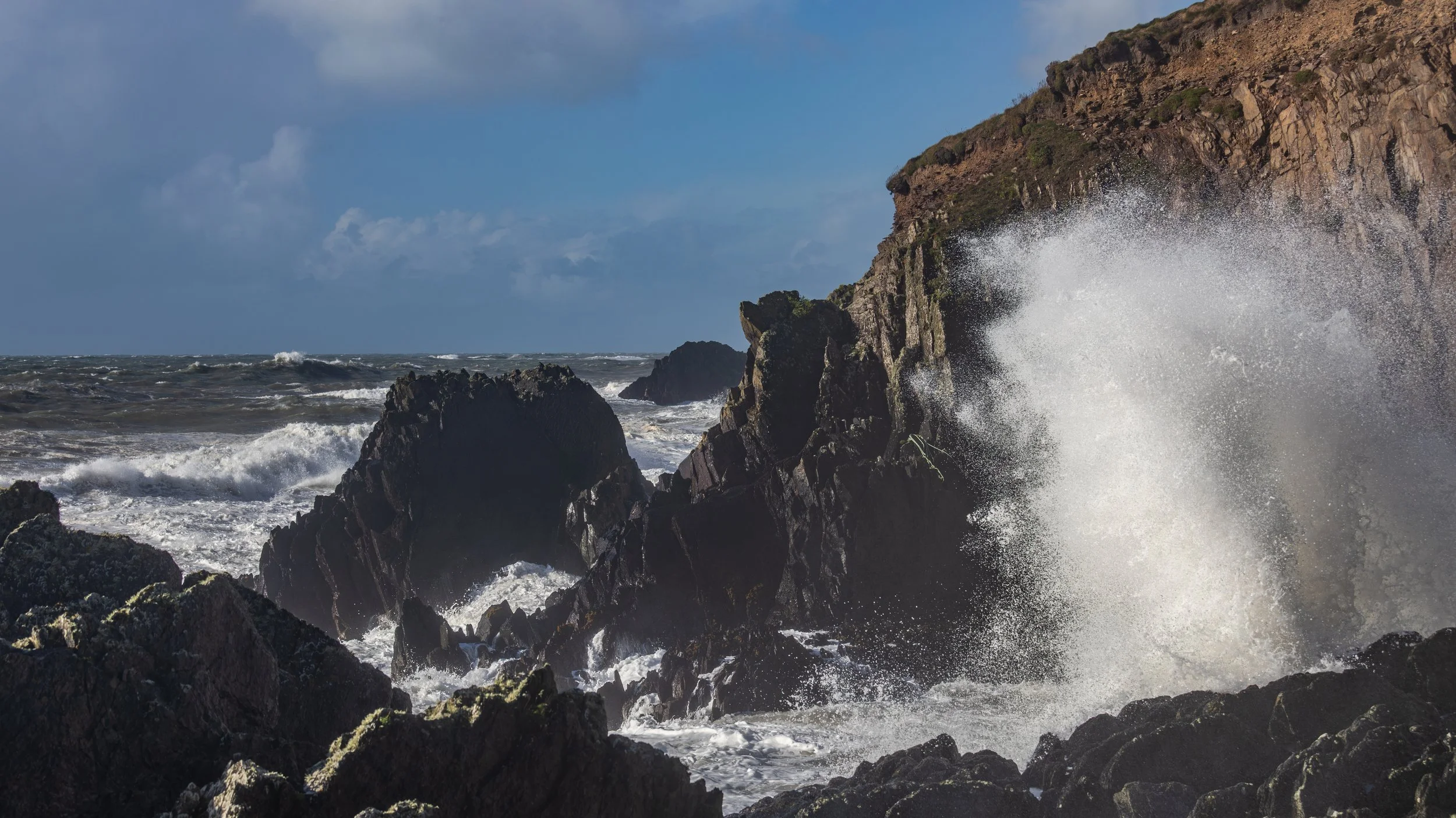 ballycotton cliff waves-23.jpg