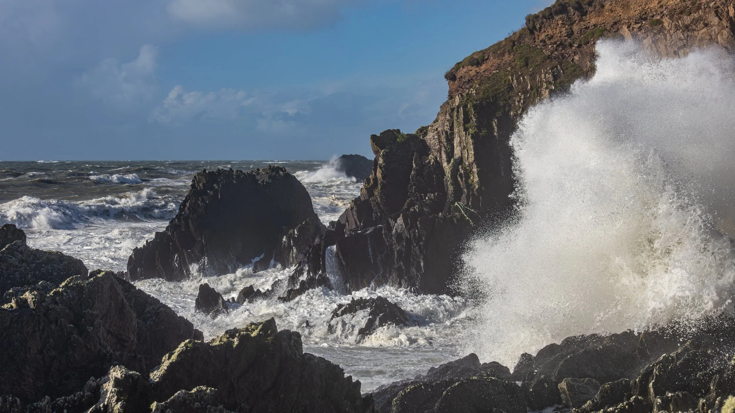 ballycotton cliff waves-27.jpg