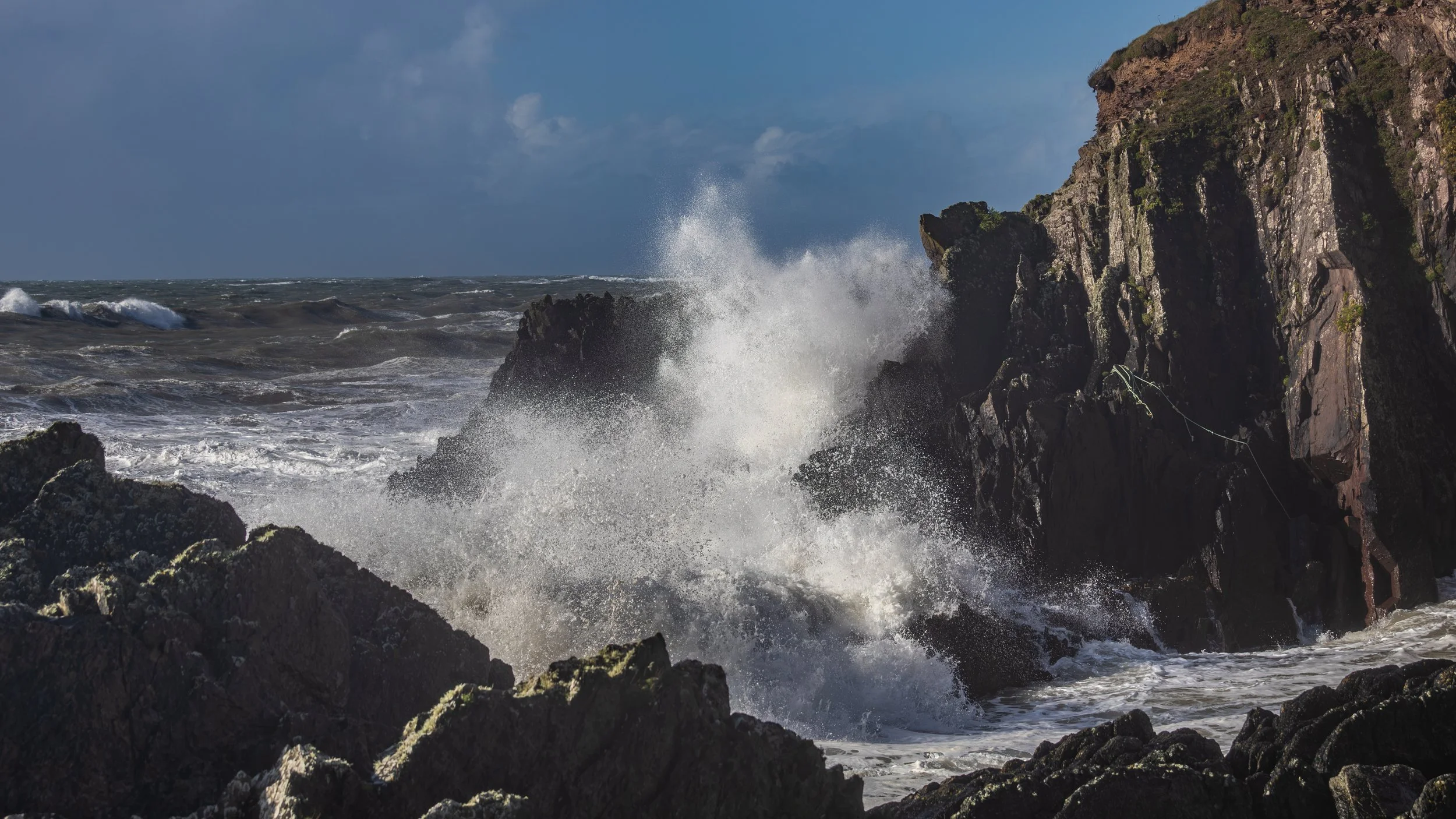 ballycotton cliff waves-33.jpg