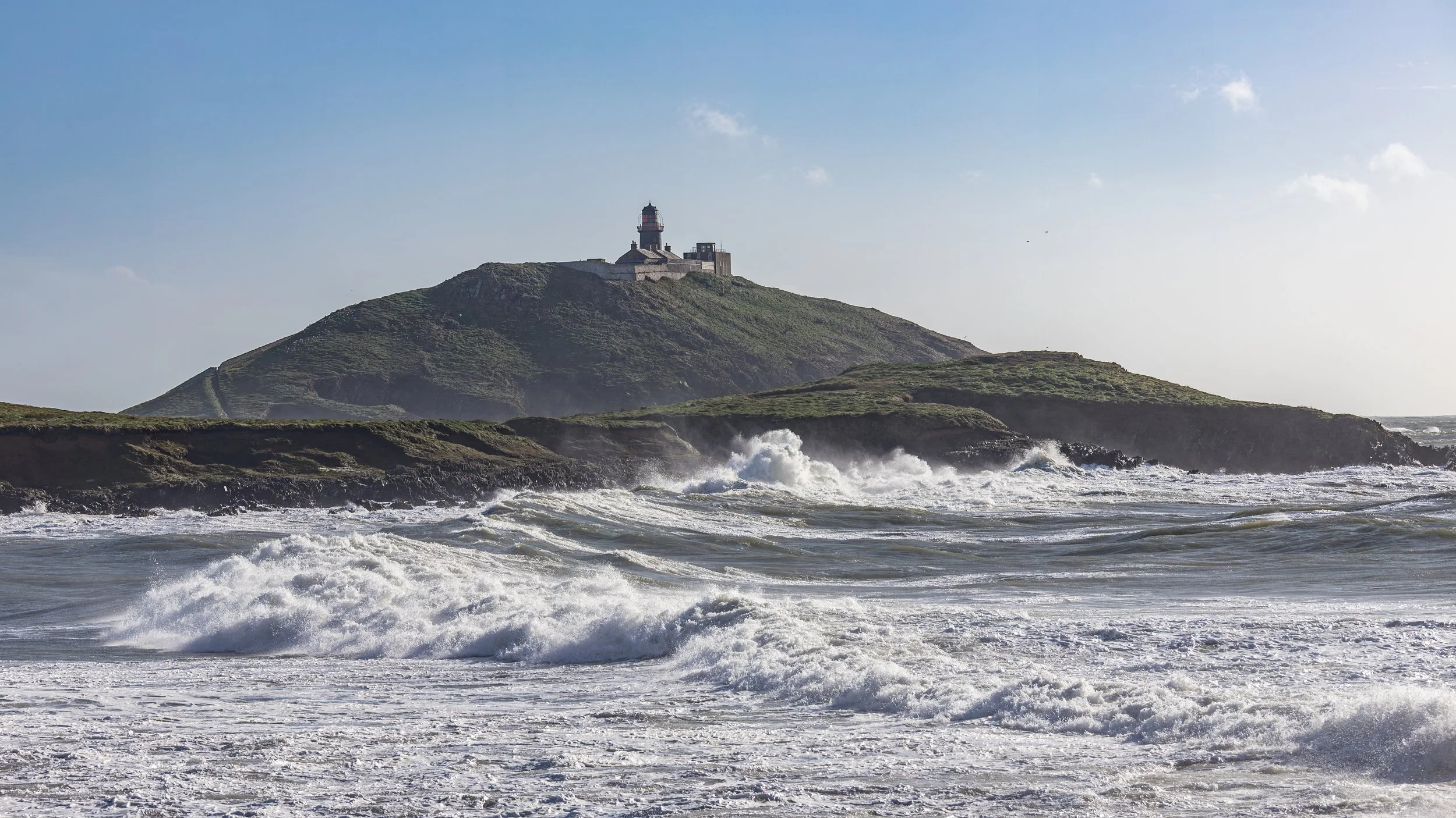 ballycotton cliff waves-48.jpg
