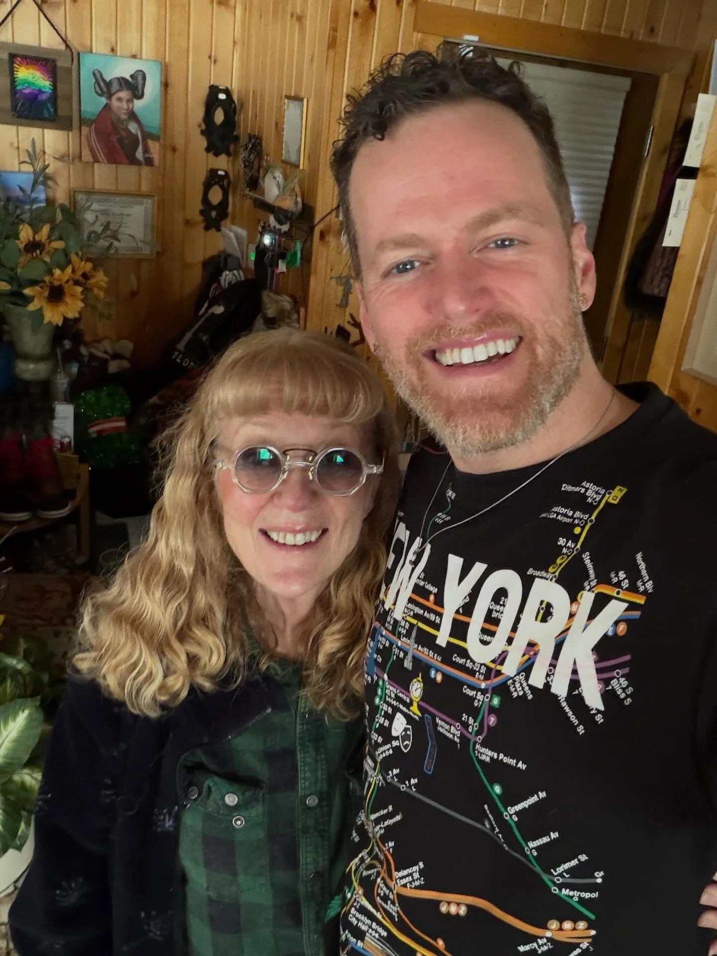 Merry Christmas at Mama&rsquo;s! Low carb insanity, kitty time, and Heated Rivalry!!!!!