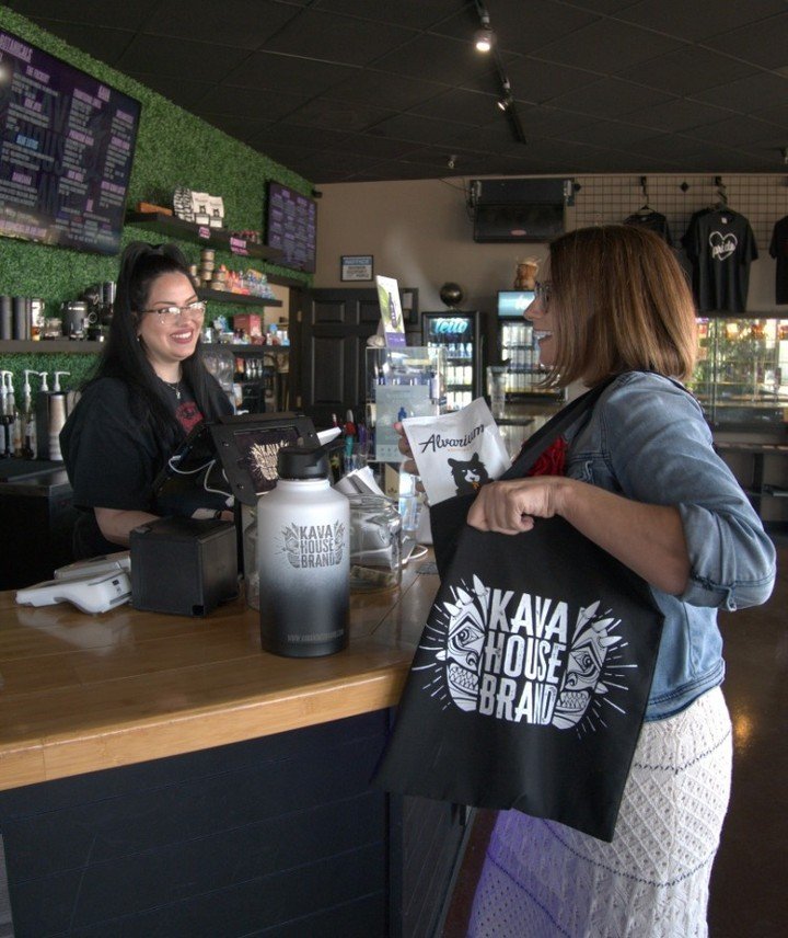 💜Have you seen our latest MERCH?

 Introducing our brand new merch lineup featuring trendy tote bags and limited edition shirts! 😍

 Get yours today and show off your love for our brand wherever you go!