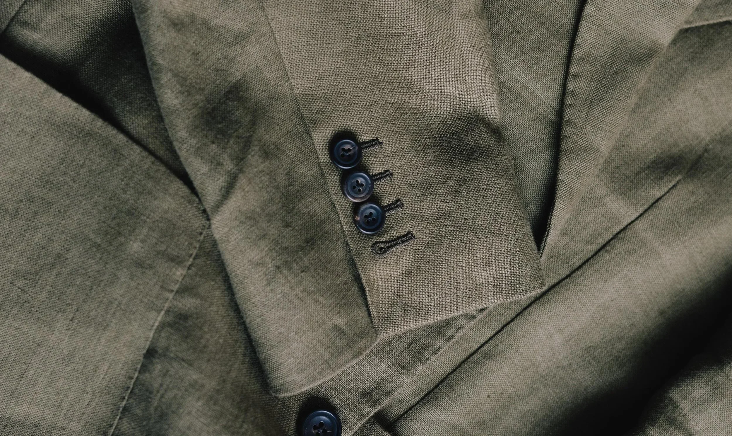 The Watson Ellis Guide to Linen Suits in New York