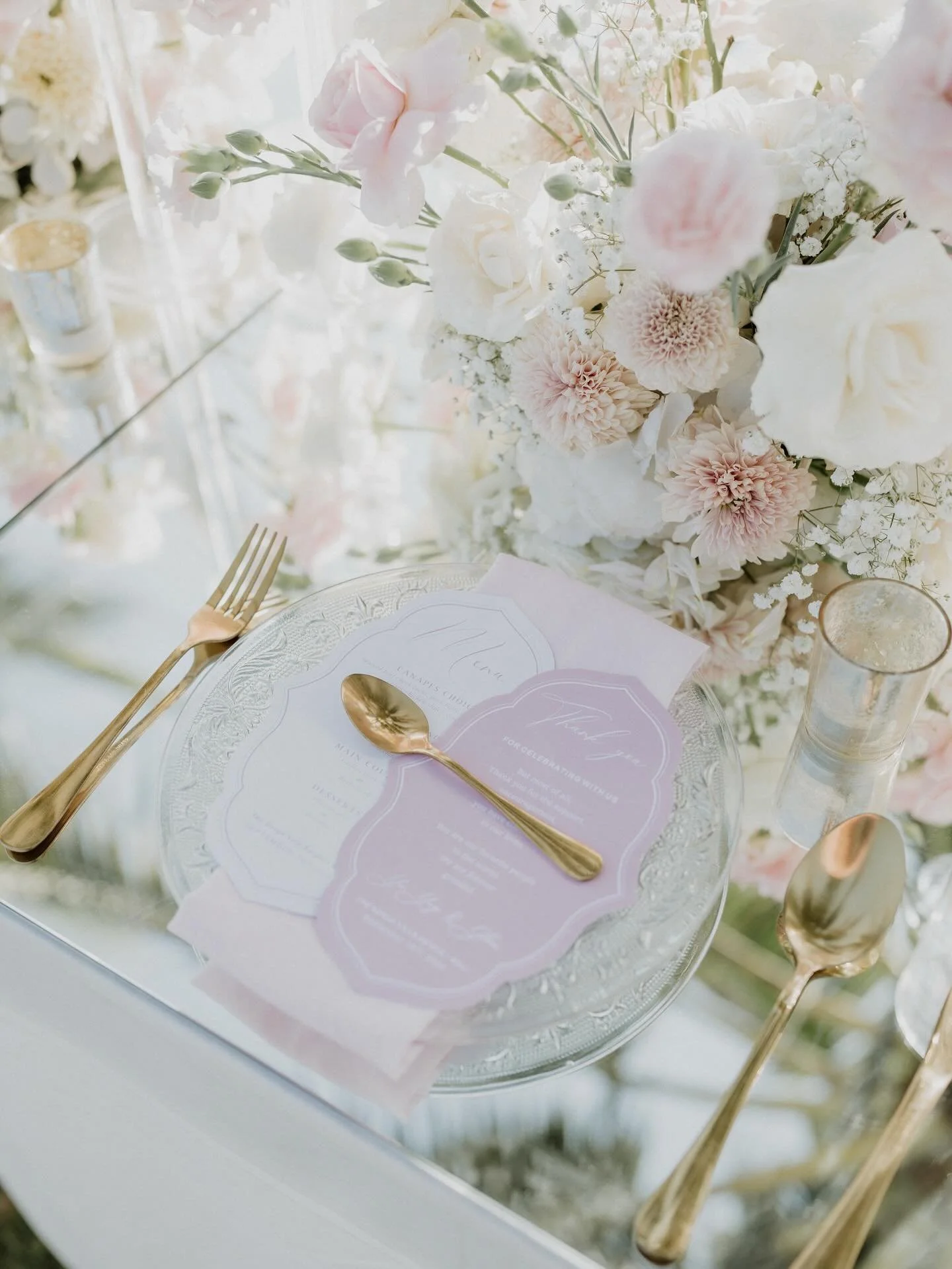 For the ones who believe that beauty is in the details 💗