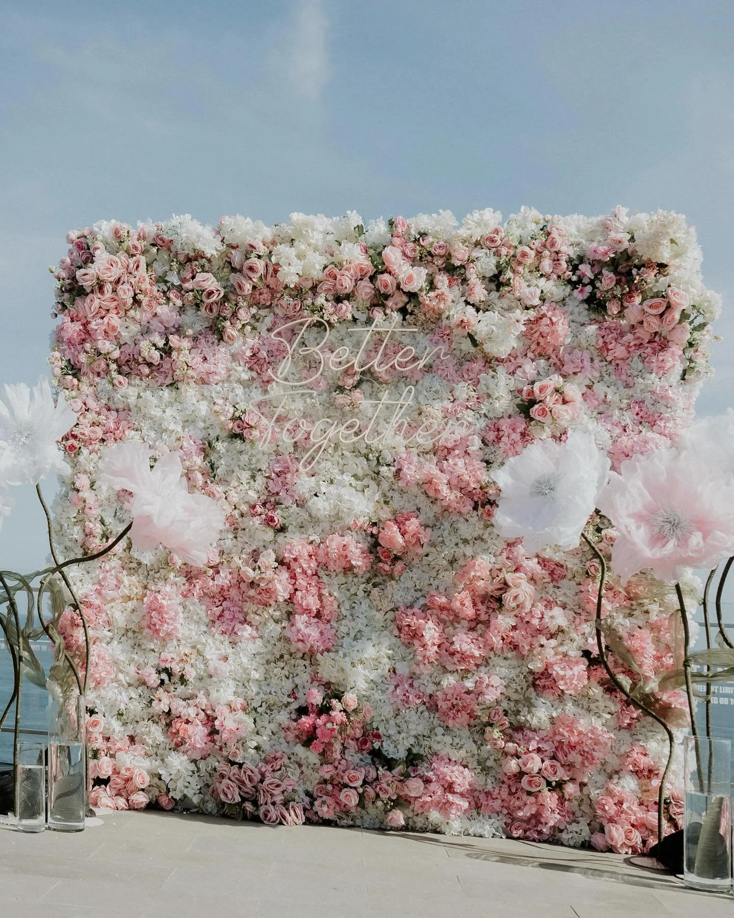 Exactly what we planned for &mdash; cocktail hour moments with the most gorgeous photo backdrop overlooking the ocean, where guests could mingle and enjoy the views