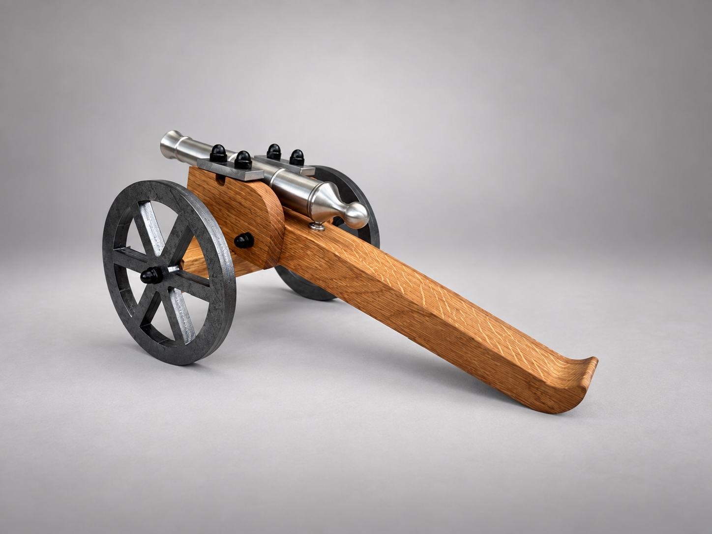 Naval on Small Oak Carraige- Back.png