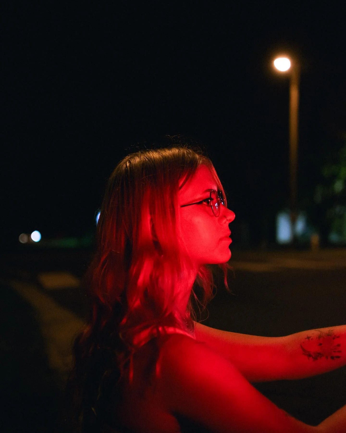 𝐀𝐟𝐭𝐞𝐫 𝐇𝐨𝐮𝐫𝐬 𝐯𝟐

I&rsquo;d like to thank my tail lights for providing us with the cheapest and most convenient lighting for this shoot 😂. I&rsquo;m not a huge fan of constantly posing my subject as that usually makes them appear too stiff
