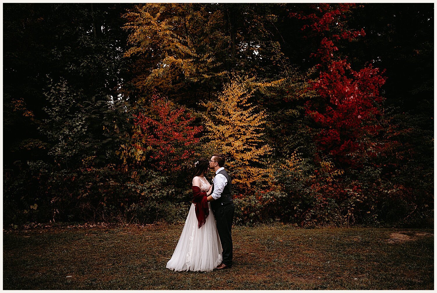 NEPA-lehigh-valley-poconos-wedding-photographer-at-backyard-micro-wedding-scranton-pa_0068.jpg