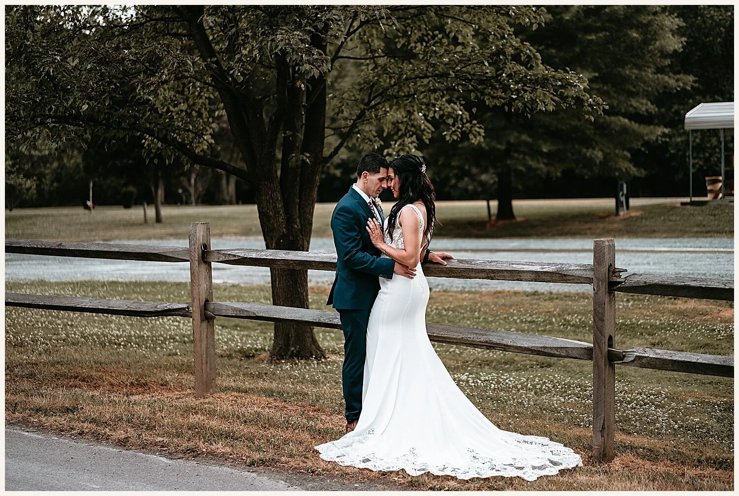 NEPA-Lehigh-Valley-New-Jersey-Wedding-elopement-photographer-at-the-chippy-white-table-microwedding-elopement-venue_0069.jpg