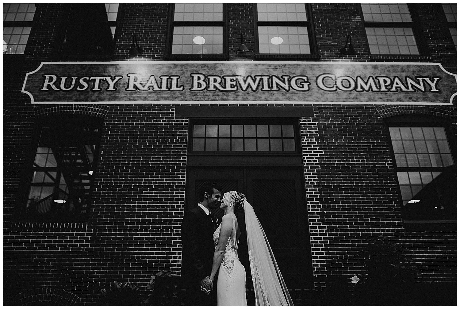 NEPA-Lewisburg-Wedding-Photographer-at-the-Rusty-Rail_0058.jpg