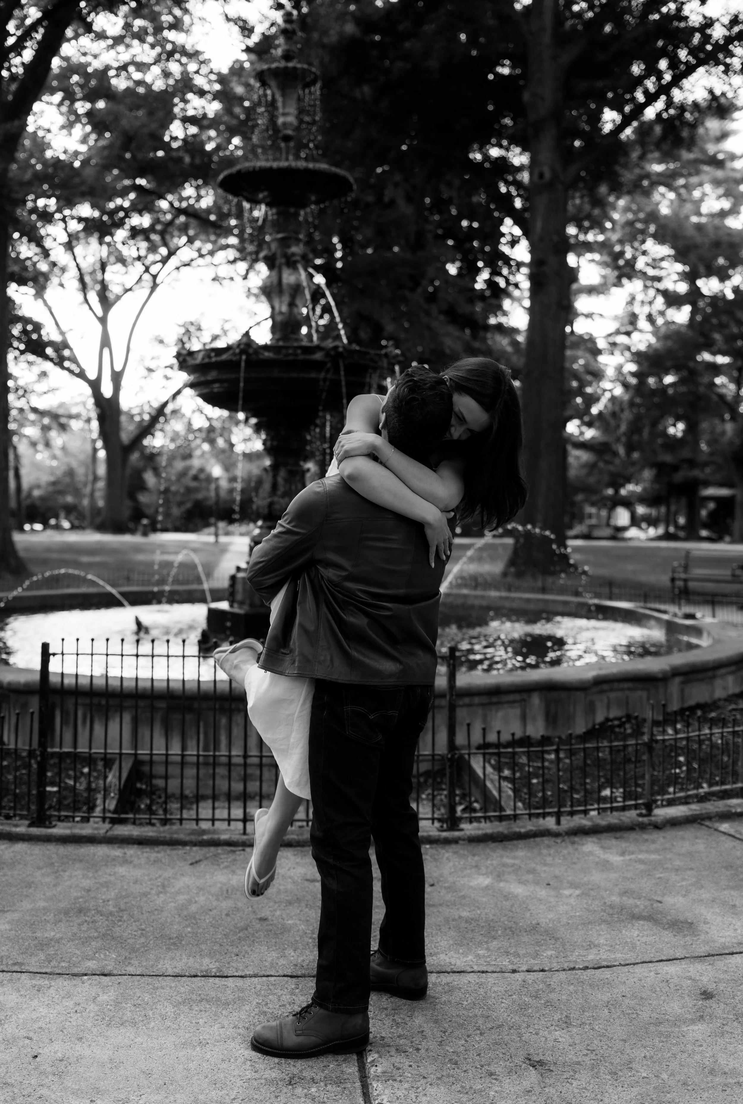 MAE+CO-engagement-session-at-allentown-malcom-rose-garden-poconos-wedding-photographer_M755083.jpg