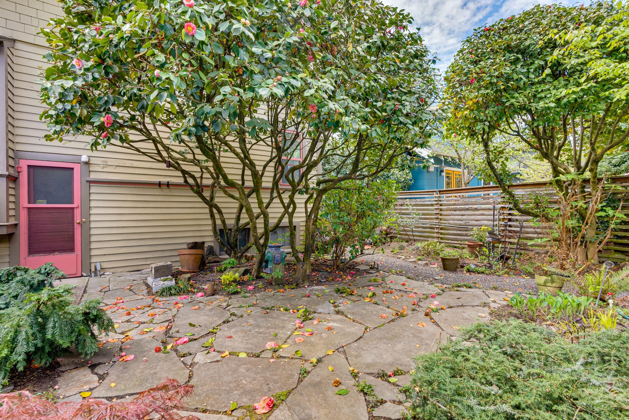 69-web-or-mls-3327-se-caruthers-st.jpg