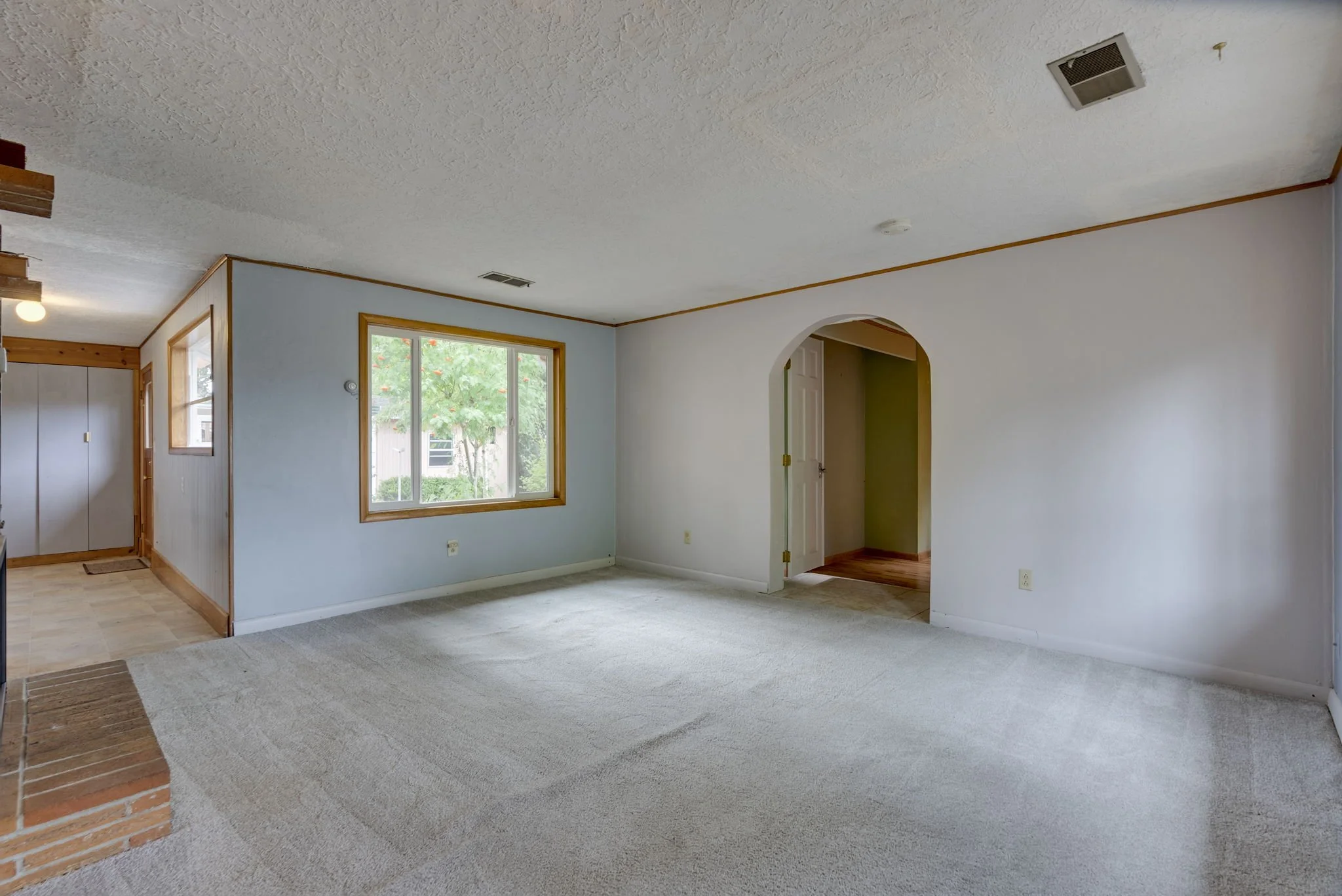 10-web-or-mls-617-ne-120th-ave.jpg