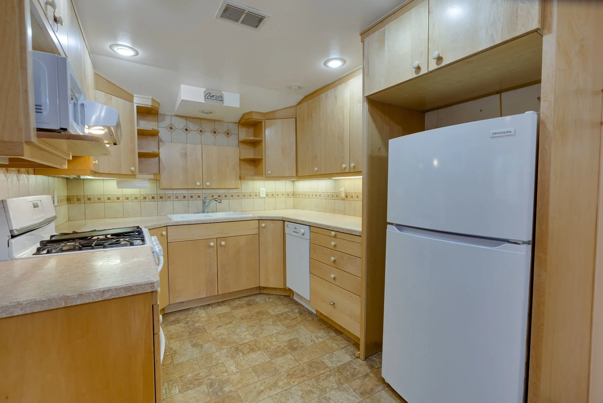 17-web-or-mls-617-ne-120th-ave.jpg