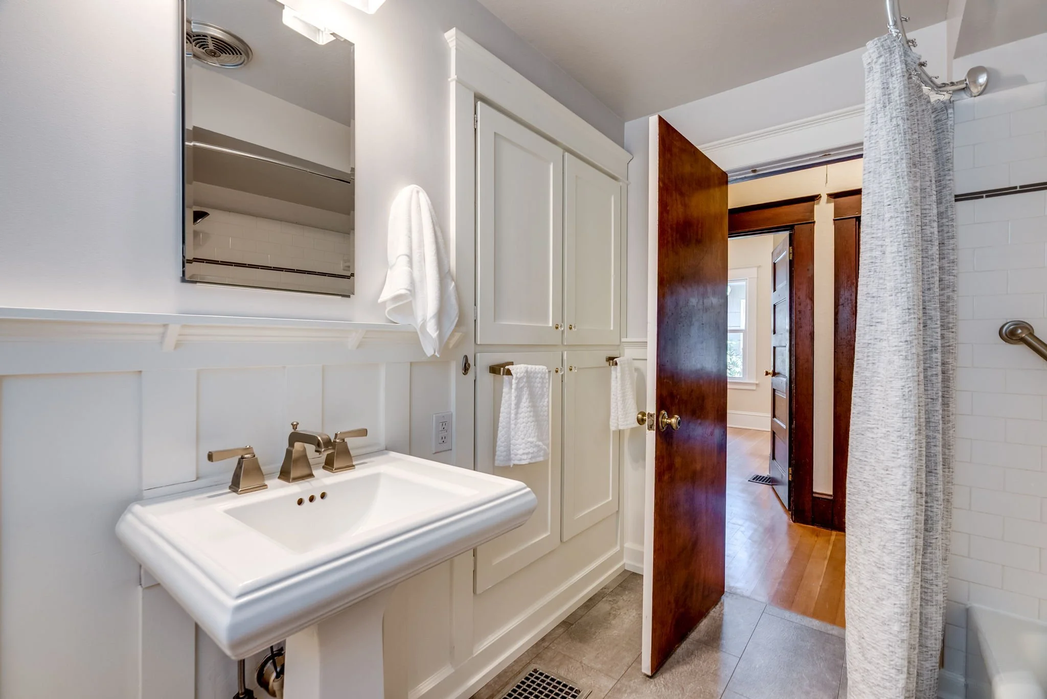 2-web-or-mls-3577-se-woodward-st.jpg