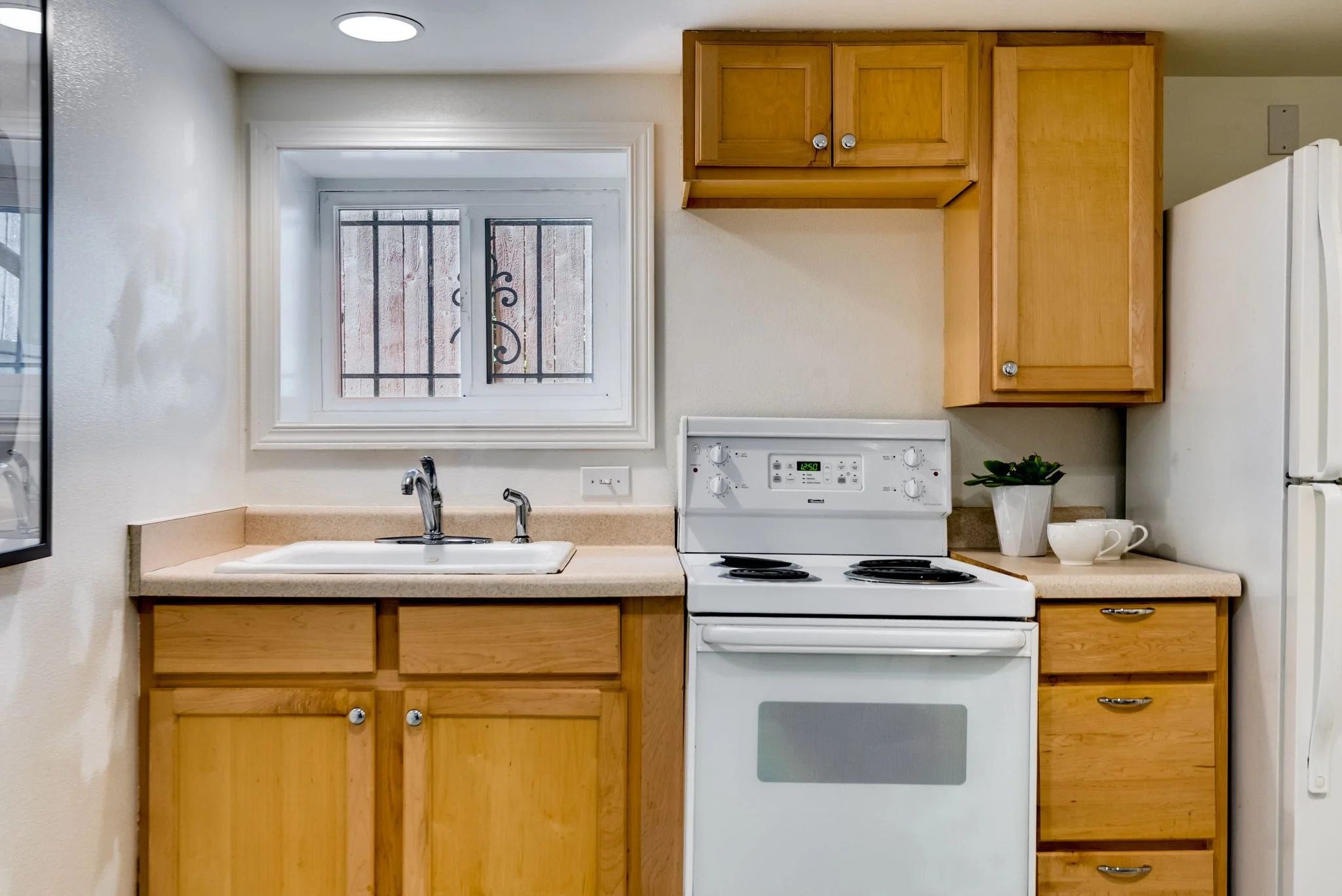 20-web-or-mls-3577-se-woodward-st.jpg