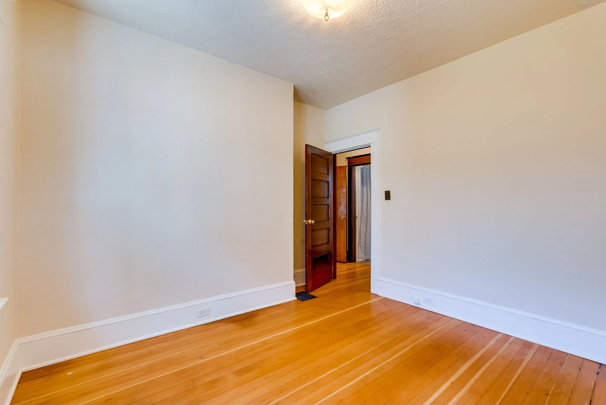 62-web-or-mls-3577-se-woodward-st.jpg