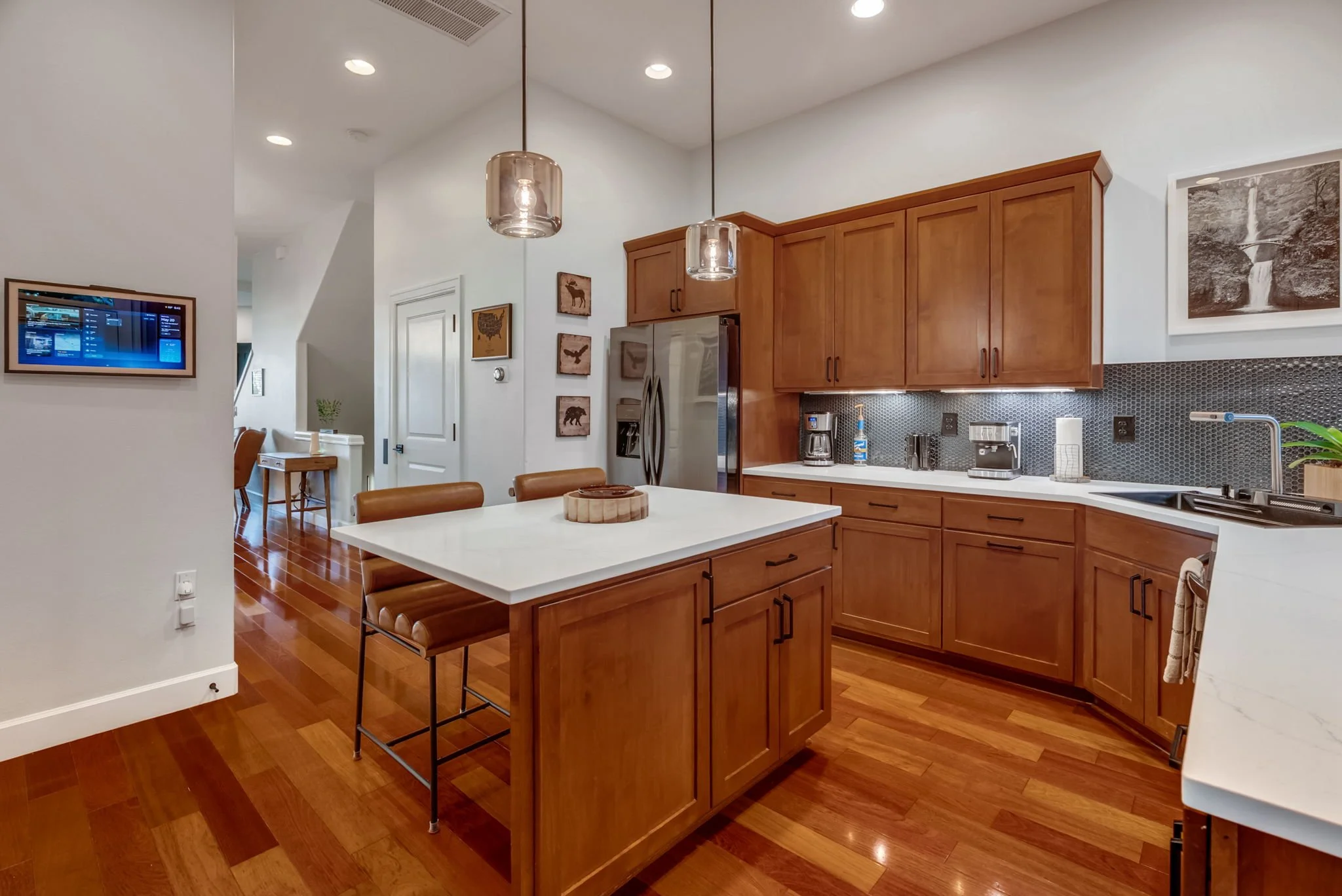 19-web-or-mls-8229-n-edison-st.jpg