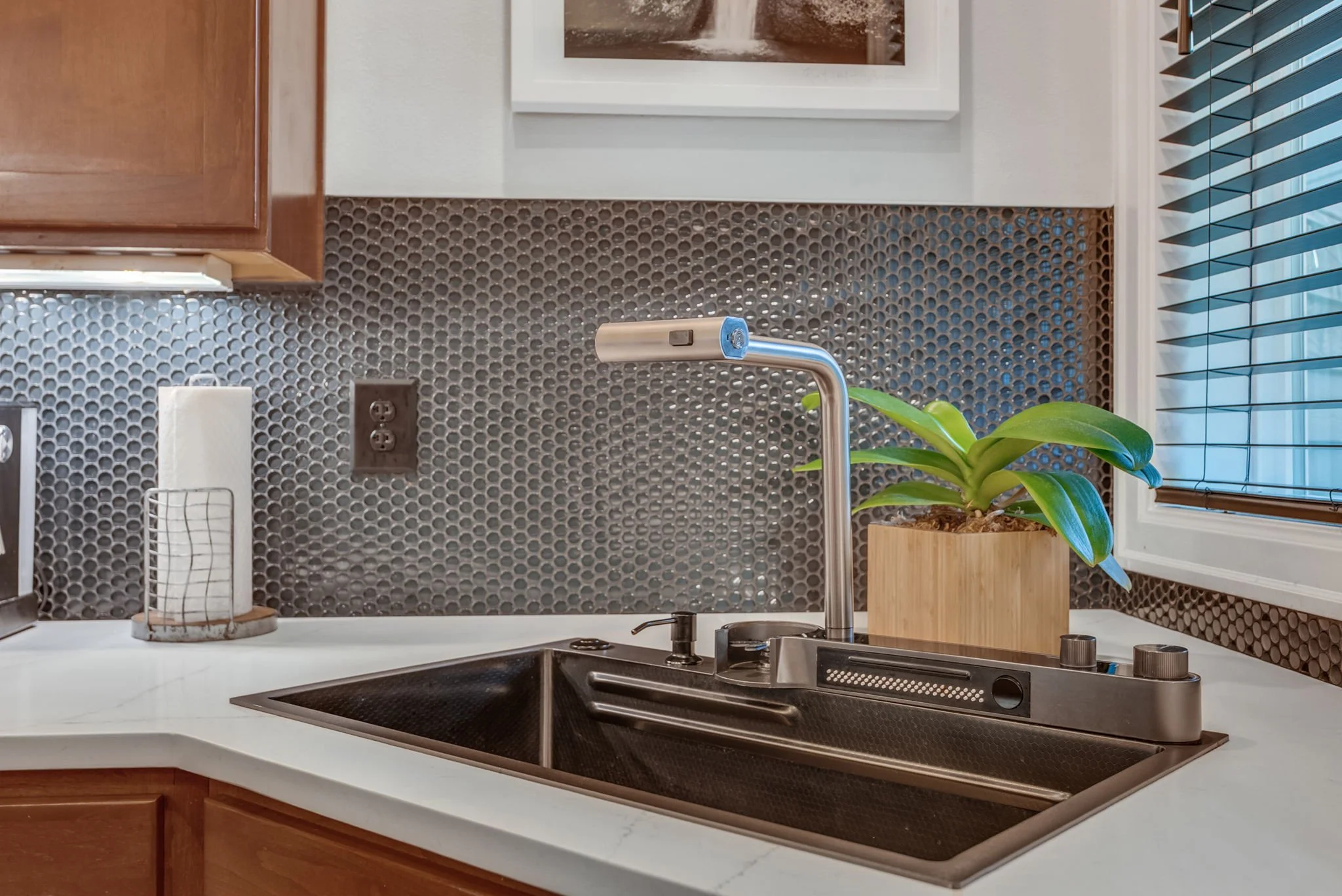 22-web-or-mls-8229-n-edison-st.jpg
