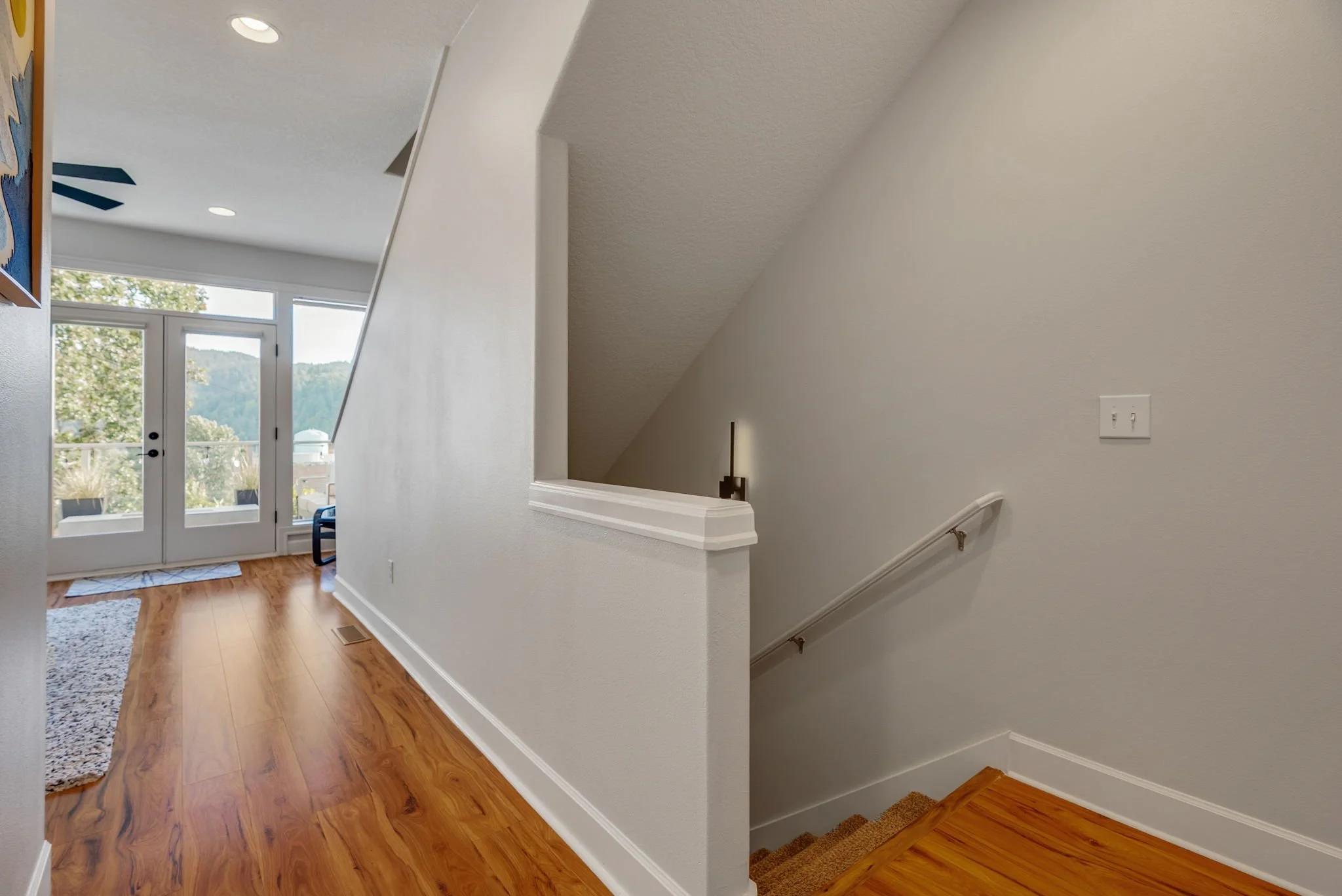 24-web-or-mls-8229-n-edison-st.jpg