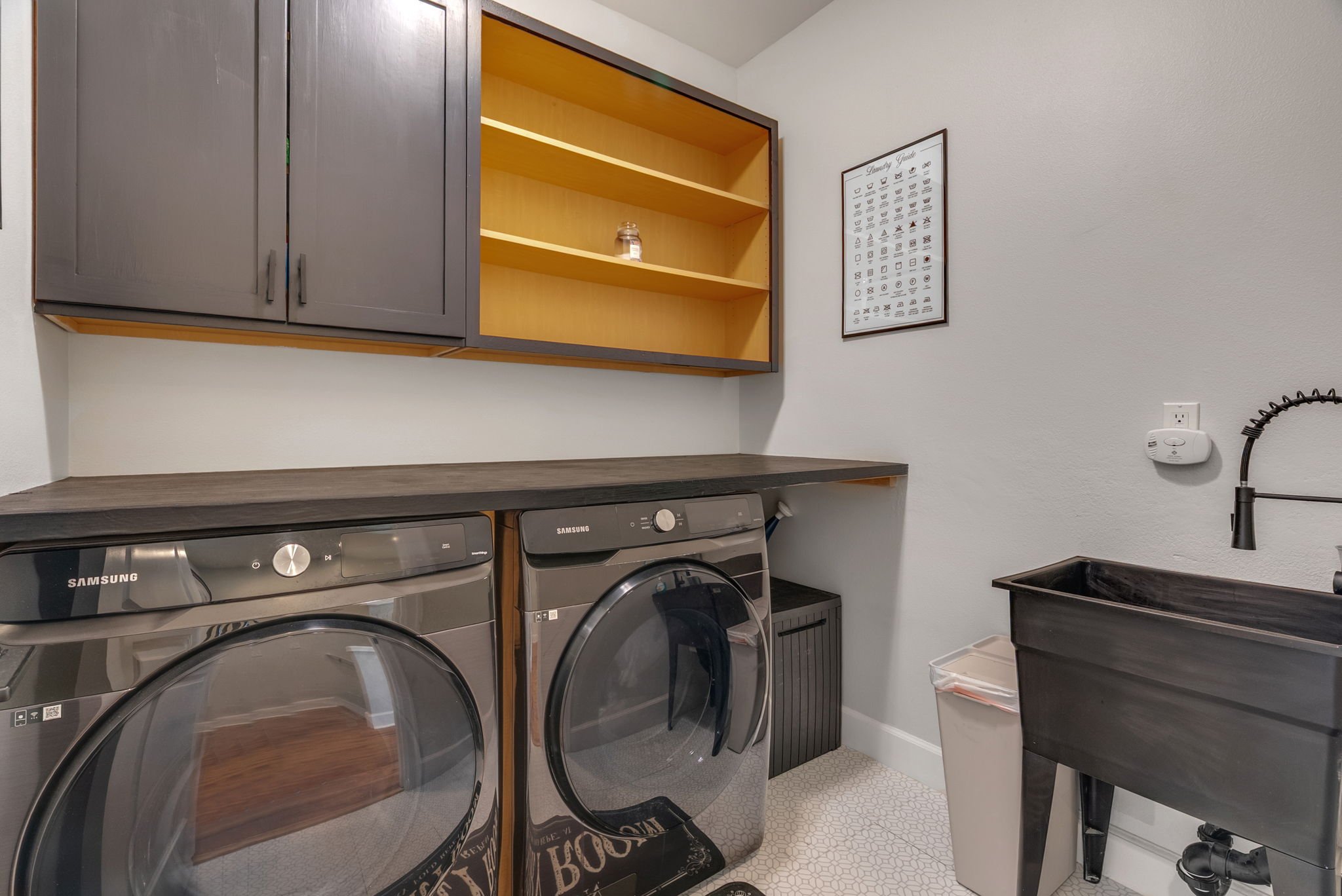 25-web-or-mls-8229-n-edison-st.jpg