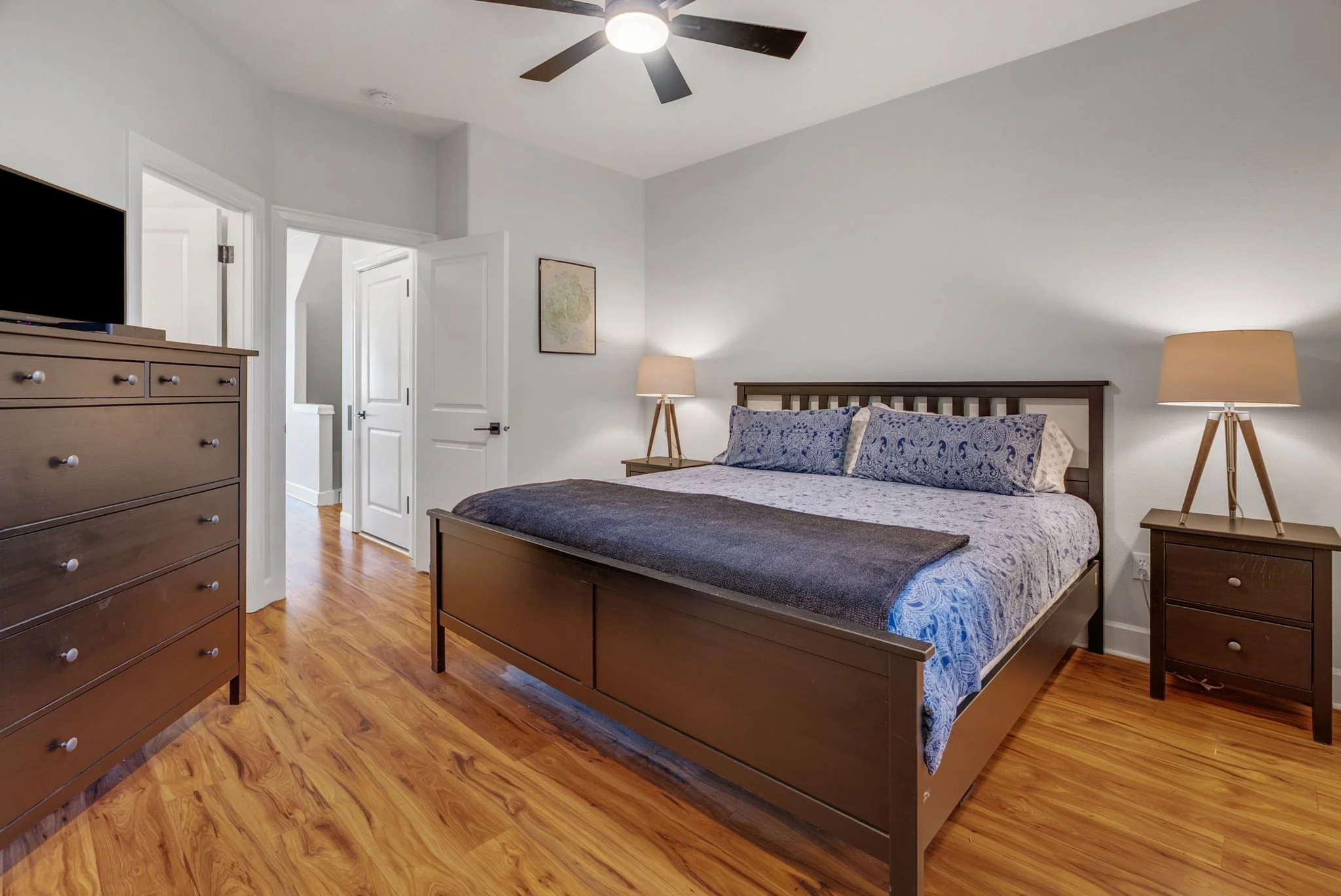 33-web-or-mls-8229-n-edison-st.jpg