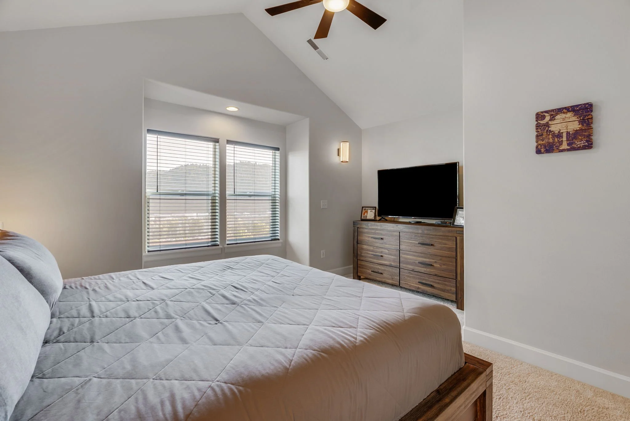 40-web-or-mls-8229-n-edison-st.jpg