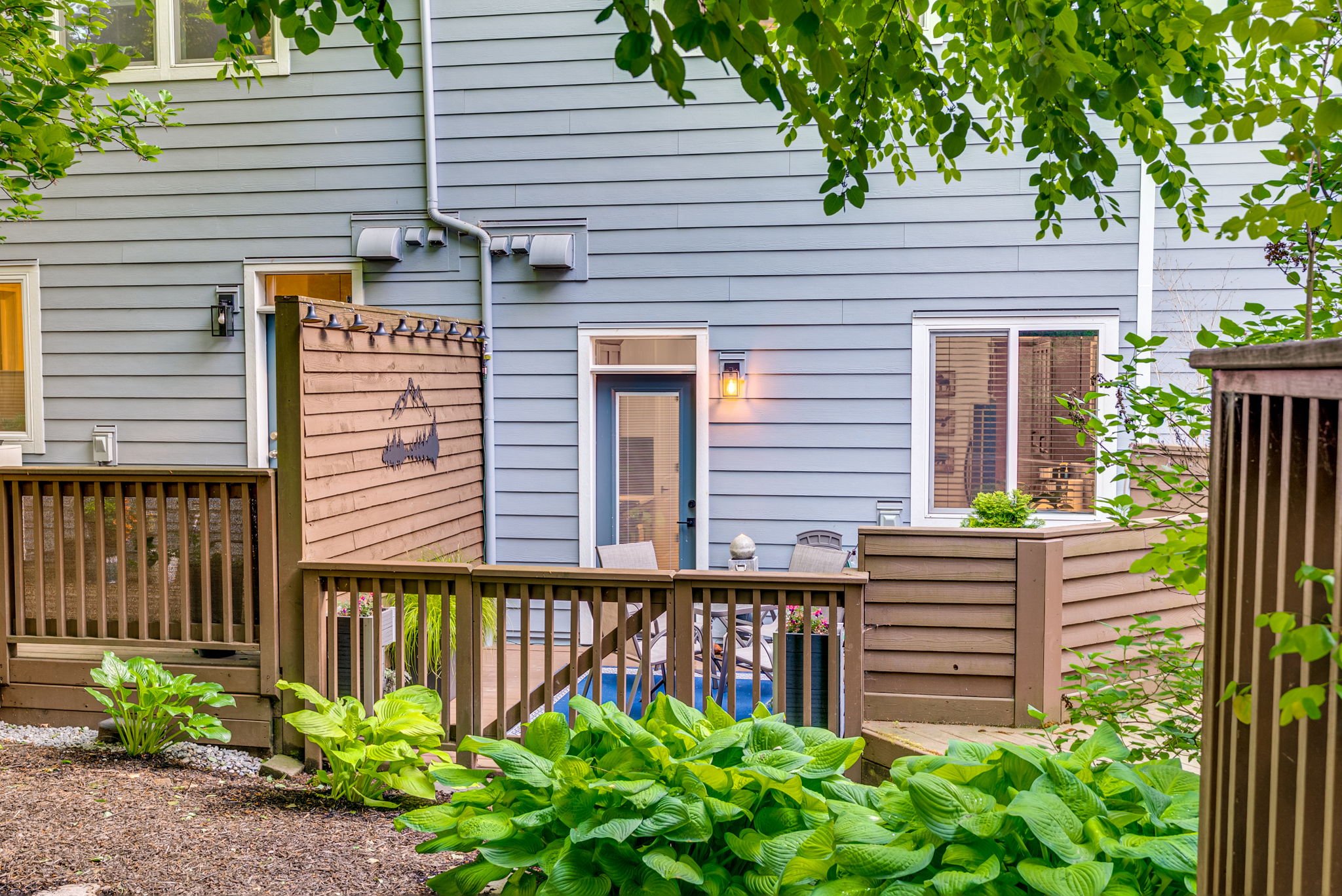 47-web-or-mls-8229-n-edison-st.jpg