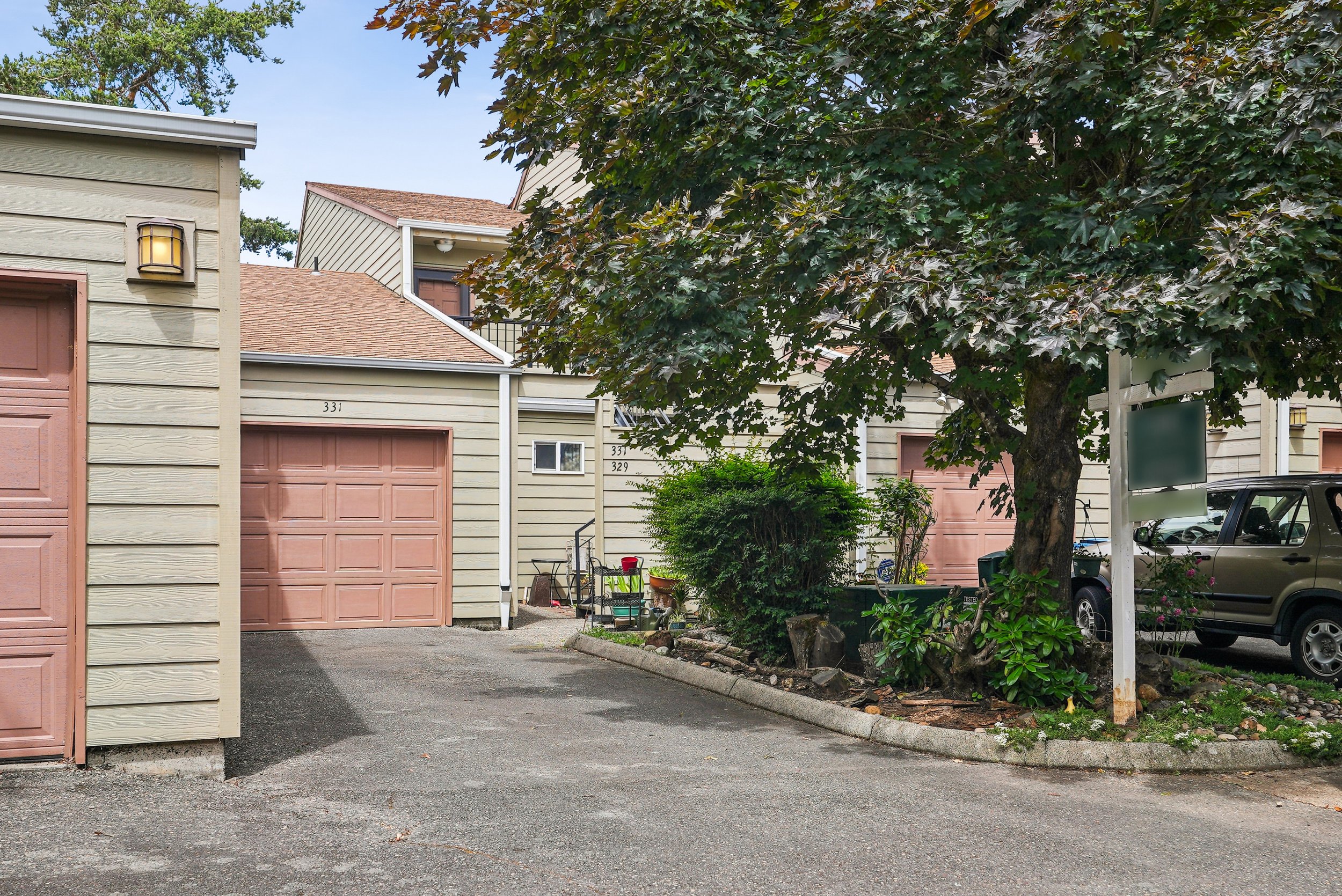 JUST LISTED: Bright &amp; Spacious Condo | Vaulted Ceilings, Private Porch &amp; Unbeatable Commute Access
