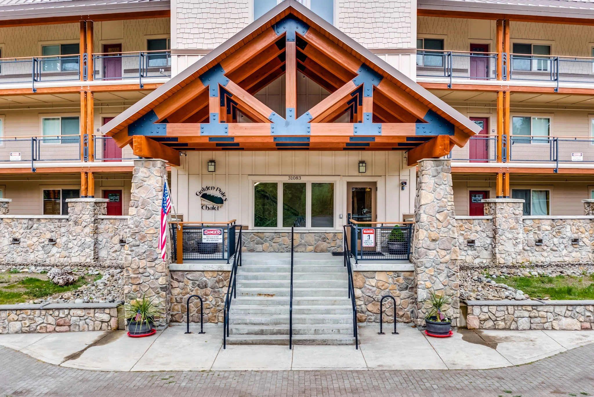 AVAILABLE: Mountain Condo at Base of Skibowl