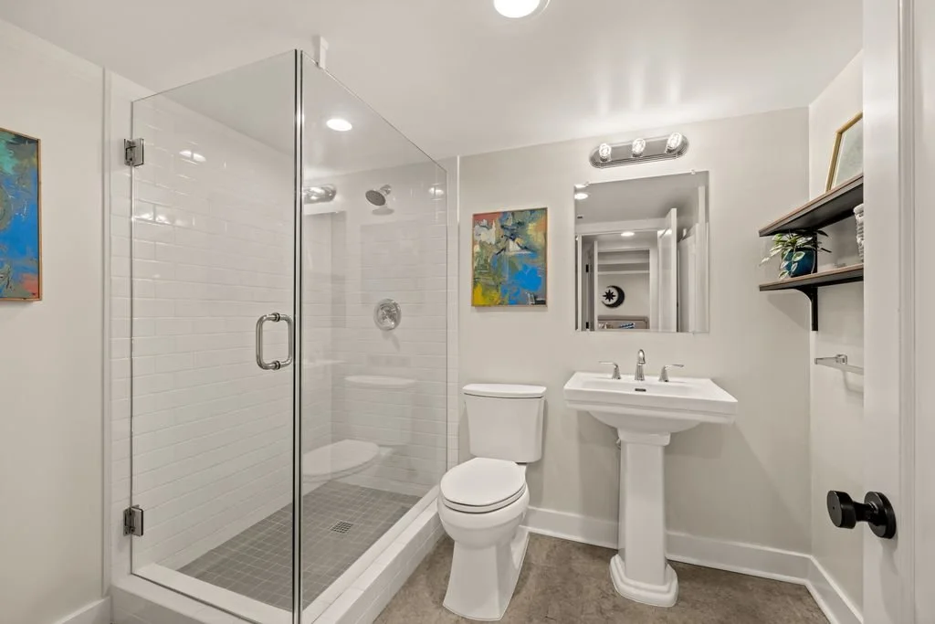 LLBathroom1.jpeg
