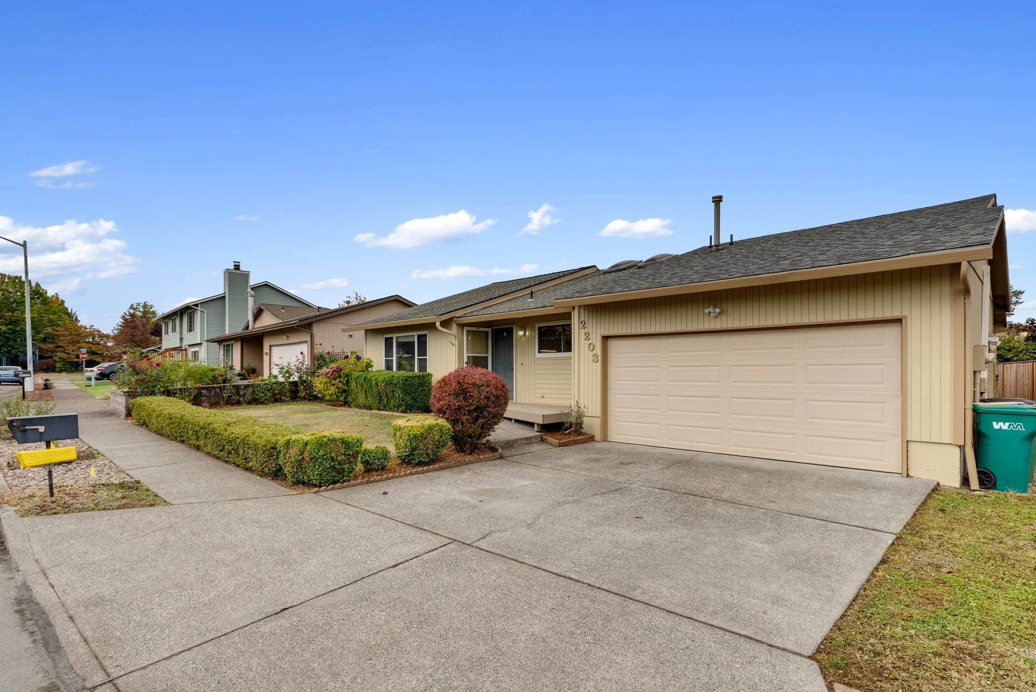 1-web-or-mls-2203-sw-larsson-ave.jpg