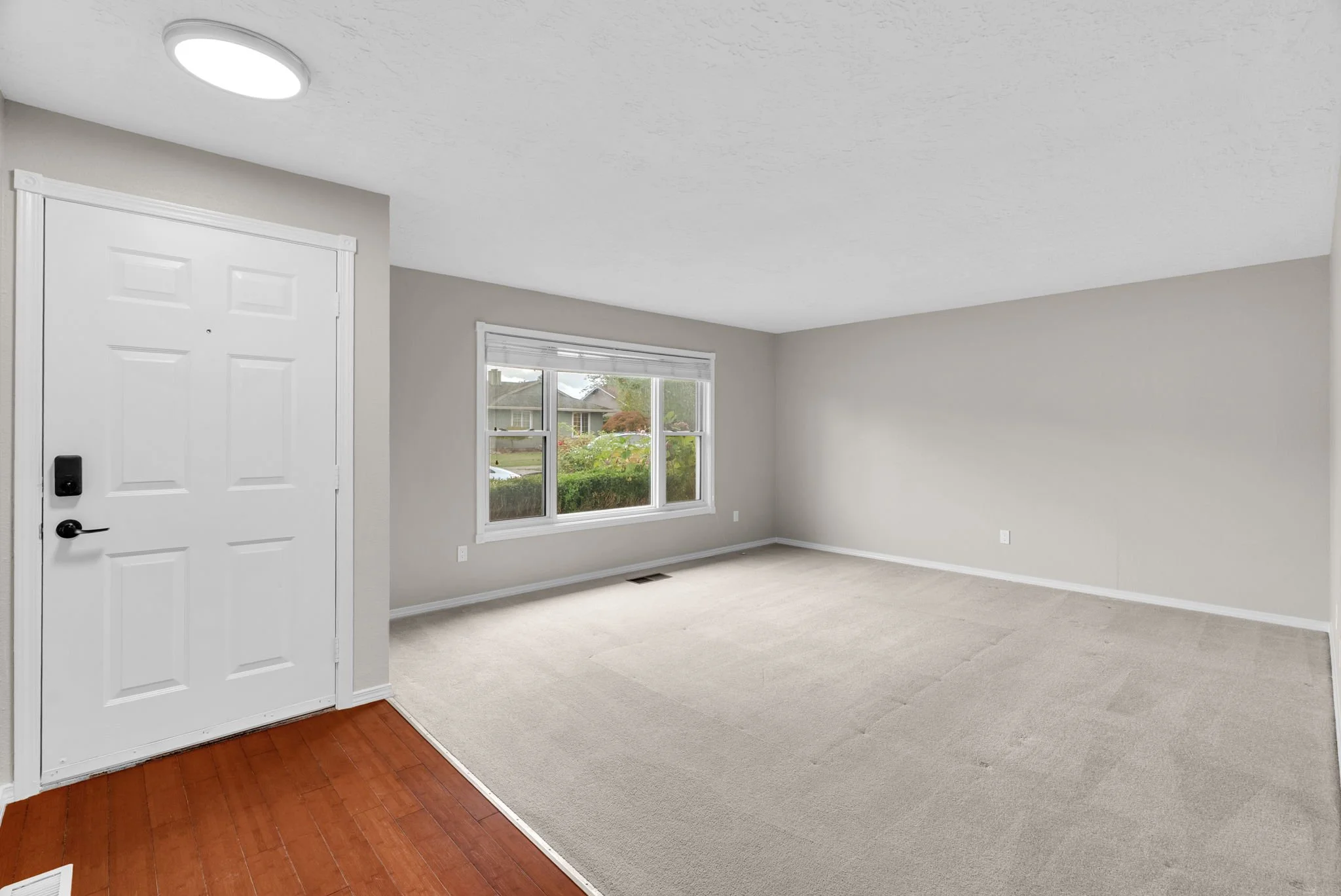 15-web-or-mls-2203-sw-larsson-ave.jpg