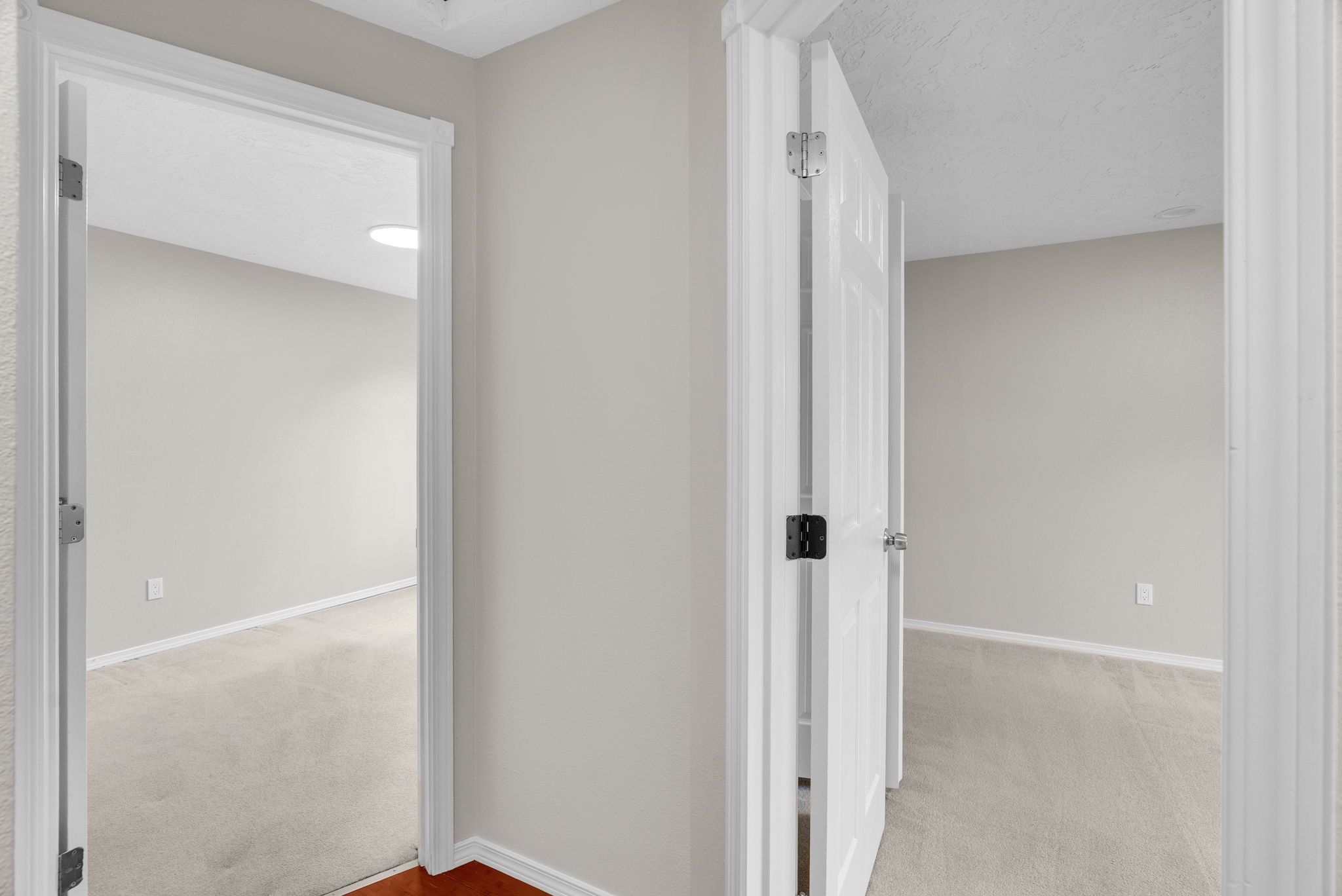 23-web-or-mls-2203-sw-larsson-ave.jpg