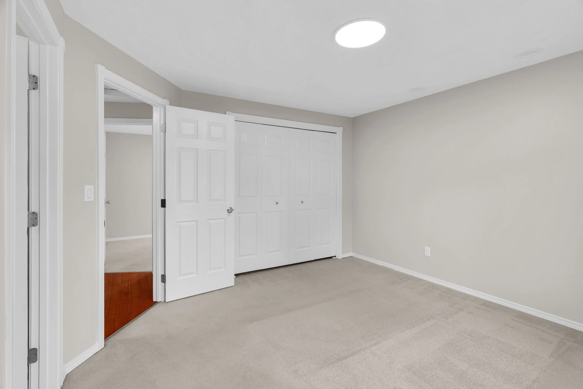 25-web-or-mls-2203-sw-larsson-ave.jpg