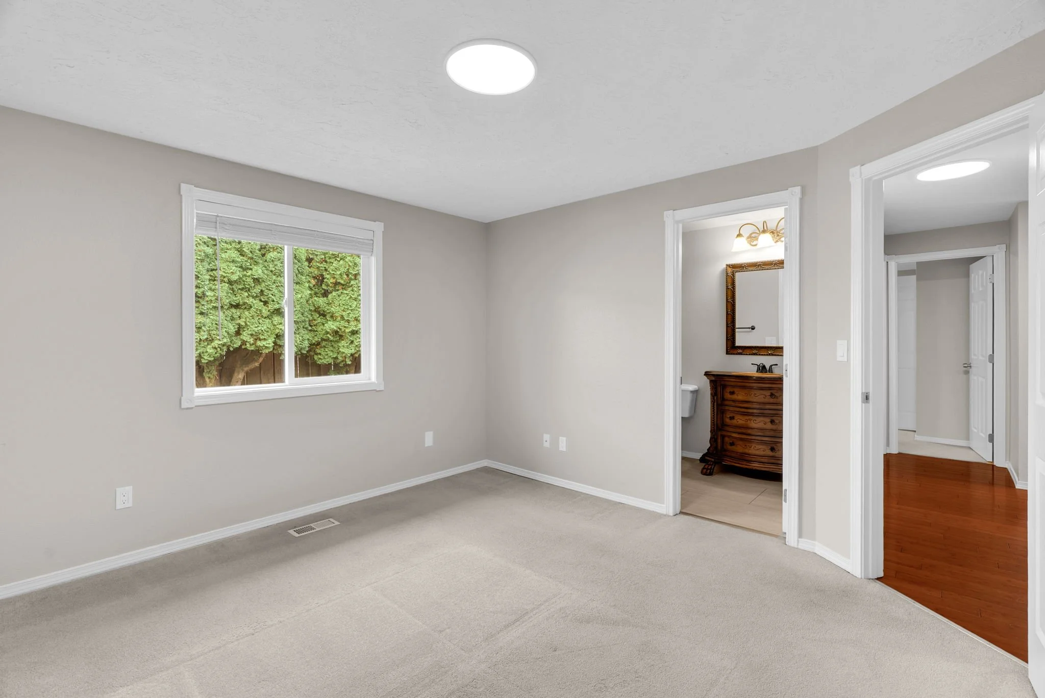 28-web-or-mls-2203-sw-larsson-ave.jpg