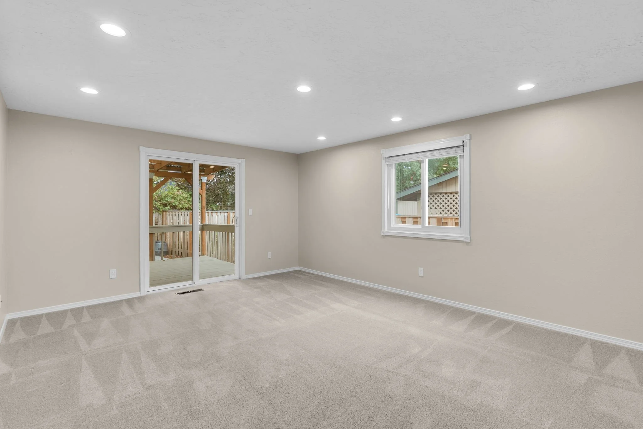 38-web-or-mls-2203-sw-larsson-ave.jpg