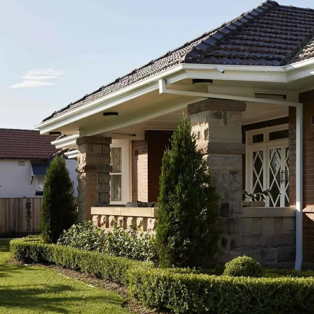 Old-world meets new. The exterior of this Hamilton home holds its heritage charm, while inside offers modern comfort.
#GoodwinVaughan #NewcastleConstruction #NewcastleHomes #NewcastleRenovations